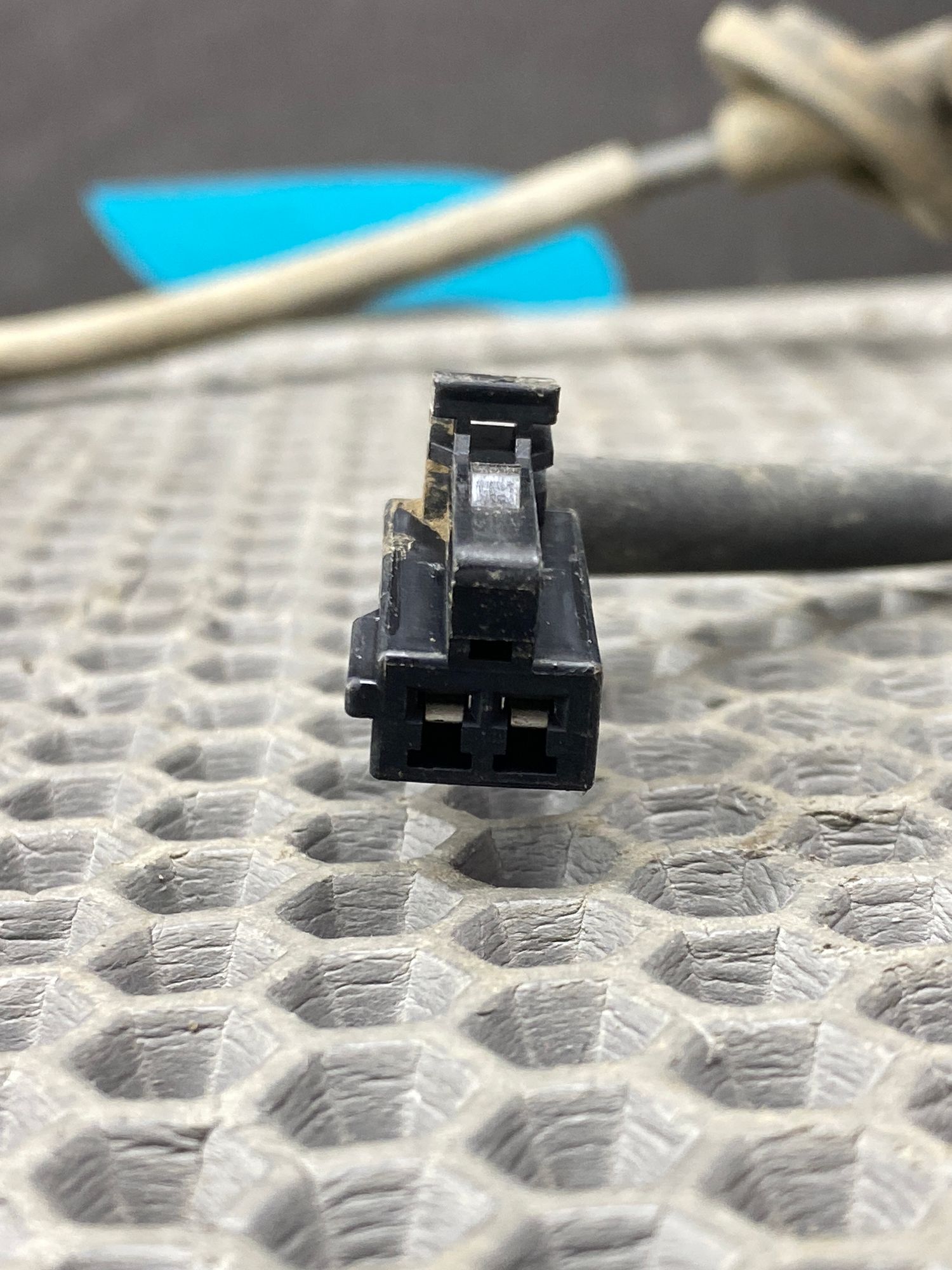 Б/У Датчик ABS задний правый  Kia Ceed 2 JD (G4FG) 1.6L AT 2013 Хэтчбек, 2490 рублей, Краснодар