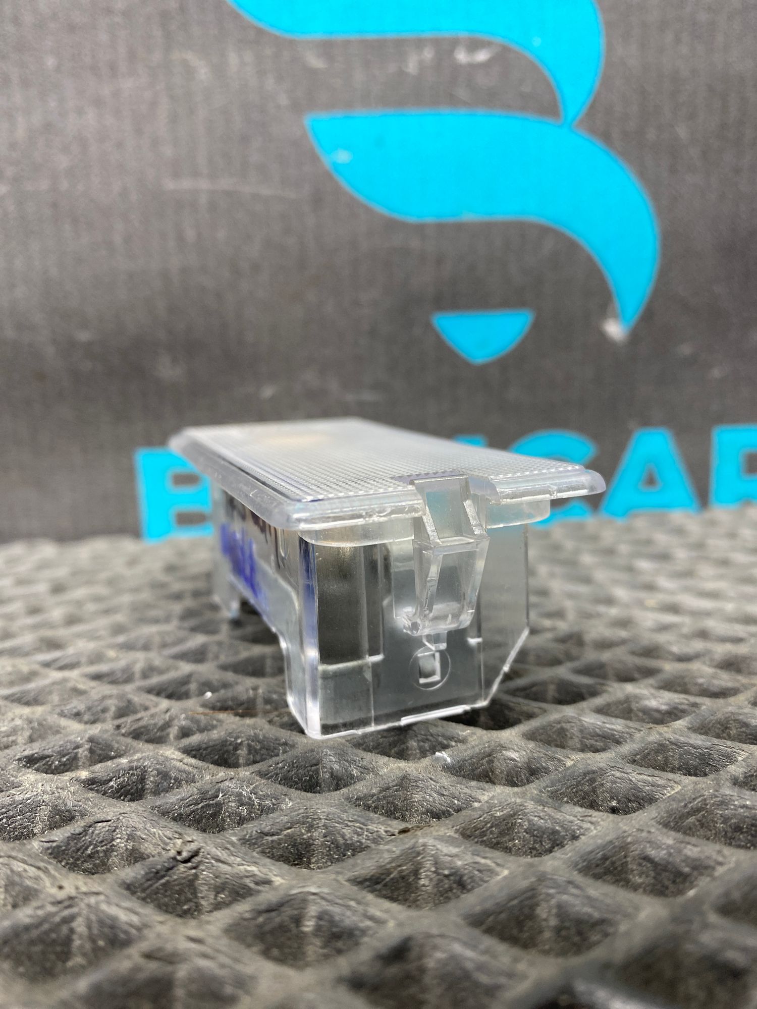 https://ycs.partsauto.market/partsauto-images/thmbs/userImages/c8f07ba63eb5b2f0f6006ea854bf8f7d/part/d3e2279e-ffc6-4151-9861-996102ab6a38_1776855579411.jpg