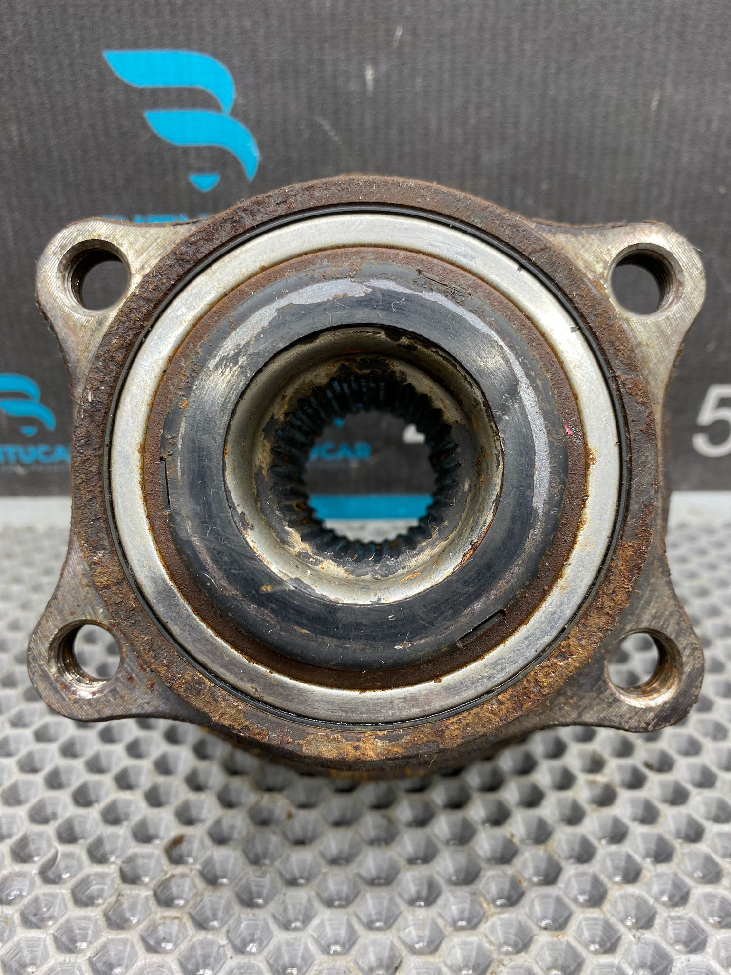 https://ycs.partsauto.market/partsauto-images/thmbs/userImages/c8f07ba63eb5b2f0f6006ea854bf8f7d/part/d3f14f8c-2a5b-4d68-a28e-dc0186b147e0_1775201690175.jpg