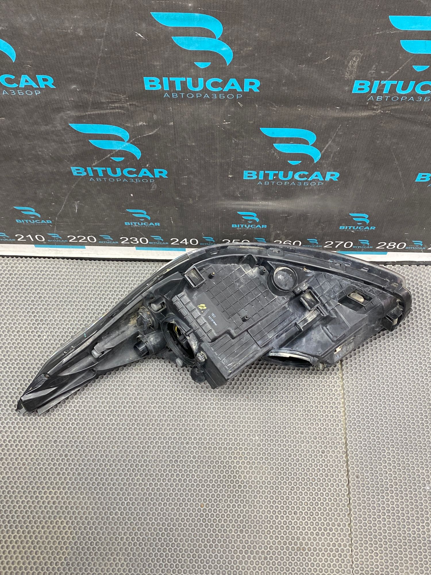 Б/У Фара правая Kia Ceed 2 JD (G4FG) 1.6L MT 2012 Универсал, 12990 рублей, Краснодар