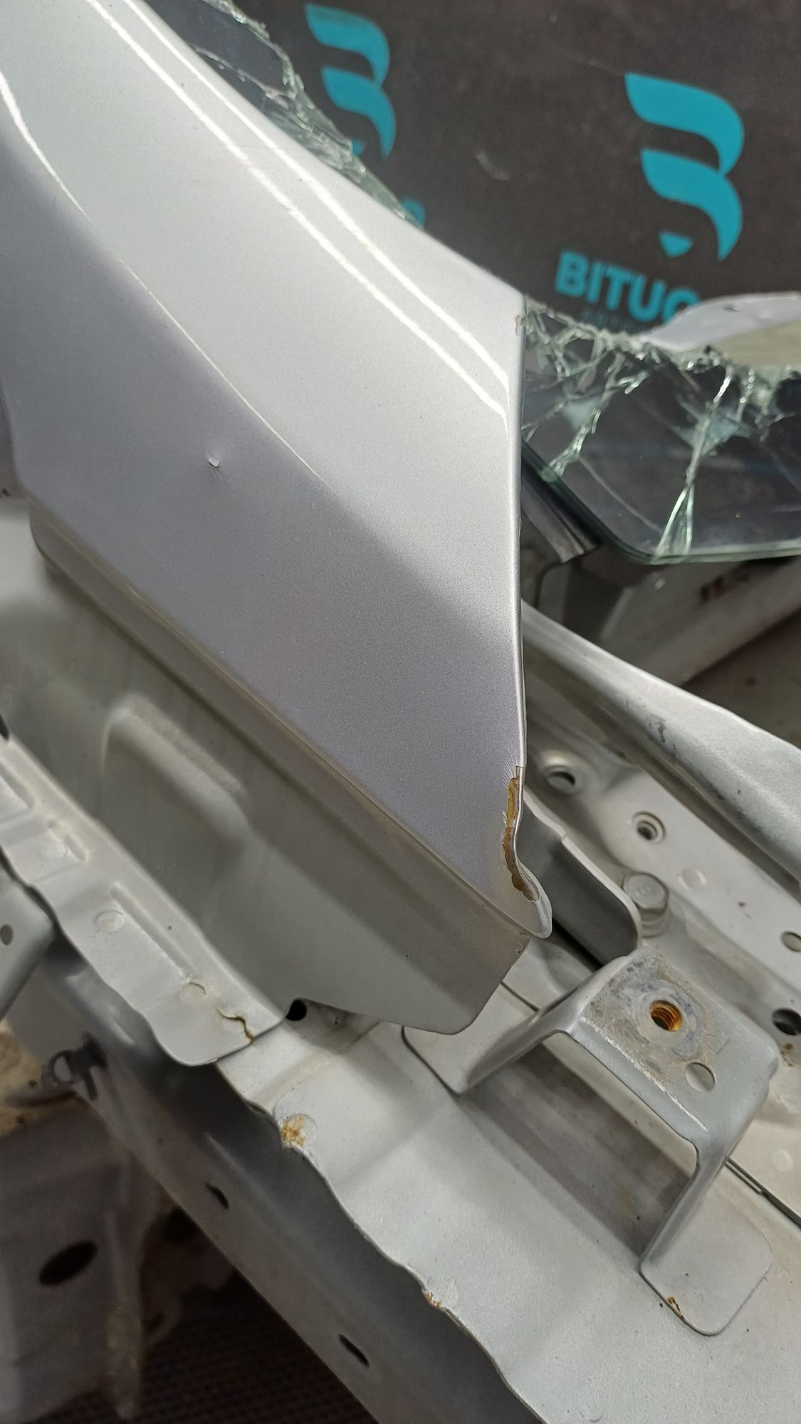 https://ycs.partsauto.market/partsauto-images/thmbs/userImages/c8f07ba63eb5b2f0f6006ea854bf8f7d/part/d414eca9-de3e-413a-bd40-cbacc2039be3_1777185265092.jpg