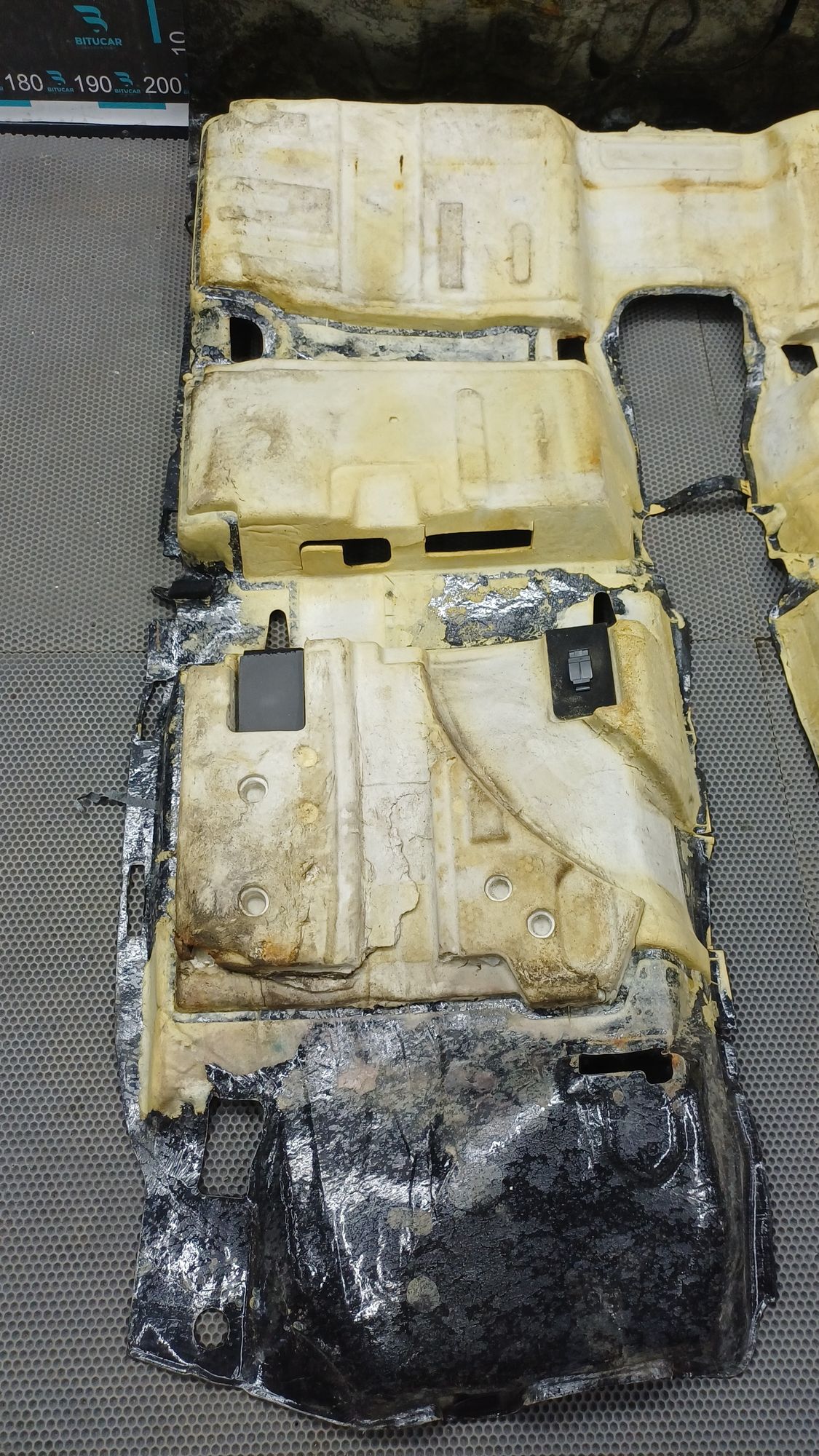 Б/У Ковролин салона Kia Ceed 2 JD (G4FG) 1.6L MT 2015 Хэтчбек, 4490 рублей, Краснодар