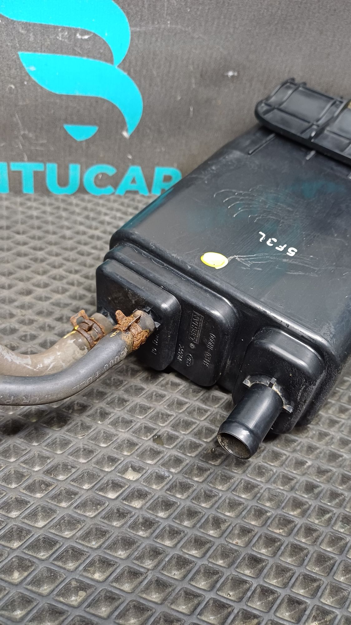 https://ycs.partsauto.market/partsauto-images/thmbs/userImages/c8f07ba63eb5b2f0f6006ea854bf8f7d/part/d4ad4407-5899-4891-b13b-f1cebd5ddfa5_1777554208898.jpg
