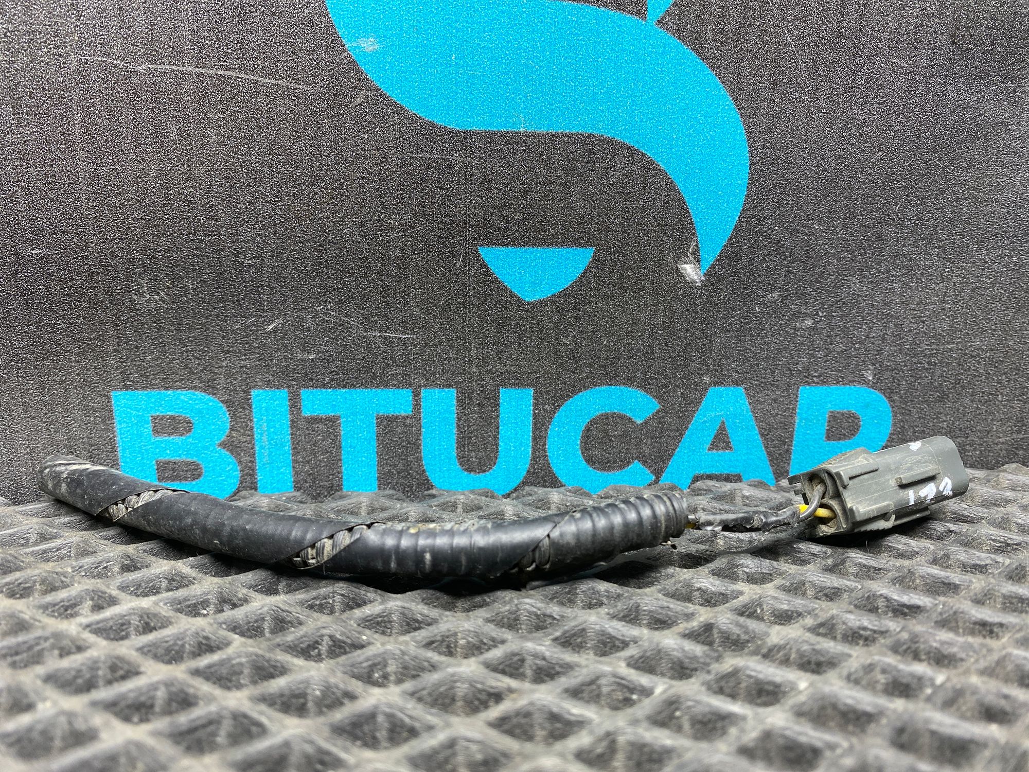 https://ycs.partsauto.market/partsauto-images/thmbs/userImages/c8f07ba63eb5b2f0f6006ea854bf8f7d/part/d4b97d71-1220-43ea-801a-7cc819c88057_1776953615182.jpg