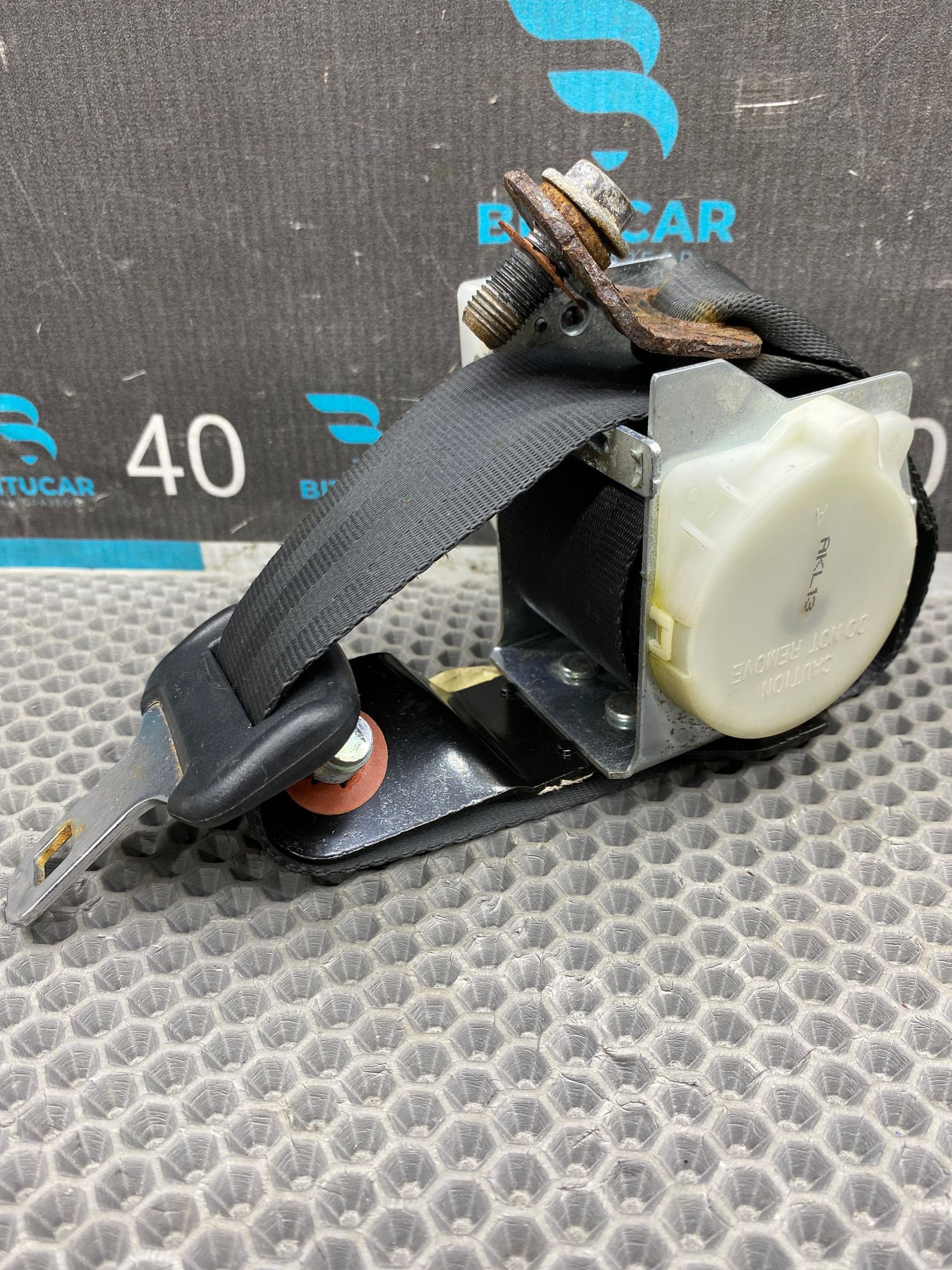 https://ycs.partsauto.market/partsauto-images/thmbs/userImages/c8f07ba63eb5b2f0f6006ea854bf8f7d/part/d54c9c53-6a36-4fef-9d39-2694e76dc4da_1775040454928.jpg