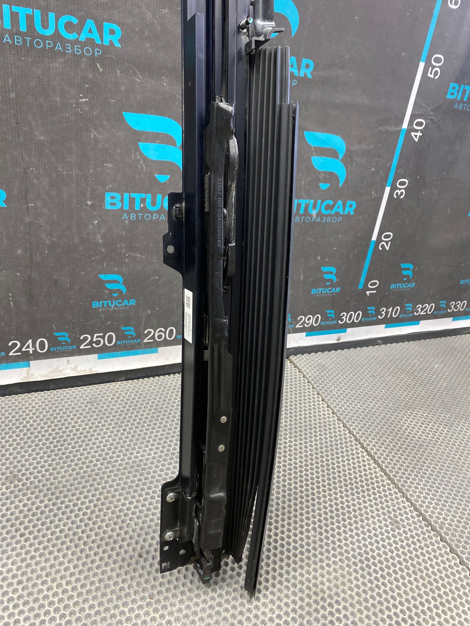 https://ycs.partsauto.market/partsauto-images/thmbs/userImages/c8f07ba63eb5b2f0f6006ea854bf8f7d/part/d57cf43b-a1c1-47a6-a37a-5f641fba7010_1777213263877.jpg