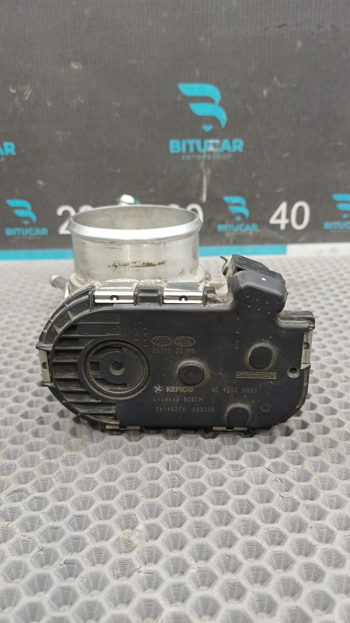 https://ycs.partsauto.market/partsauto-images/thmbs/userImages/c8f07ba63eb5b2f0f6006ea854bf8f7d/part/d61b8fef-3386-4265-b669-8ec866660953_1777376008276.jpg