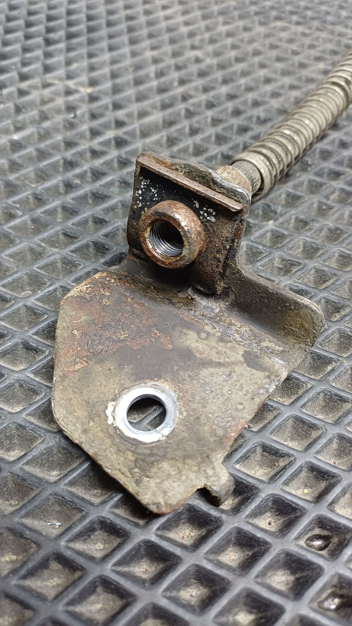https://ycs.partsauto.market/partsauto-images/thmbs/userImages/c8f07ba63eb5b2f0f6006ea854bf8f7d/part/d61e5189-cd7f-4a67-894c-7308748750f4_1777117770773.jpg