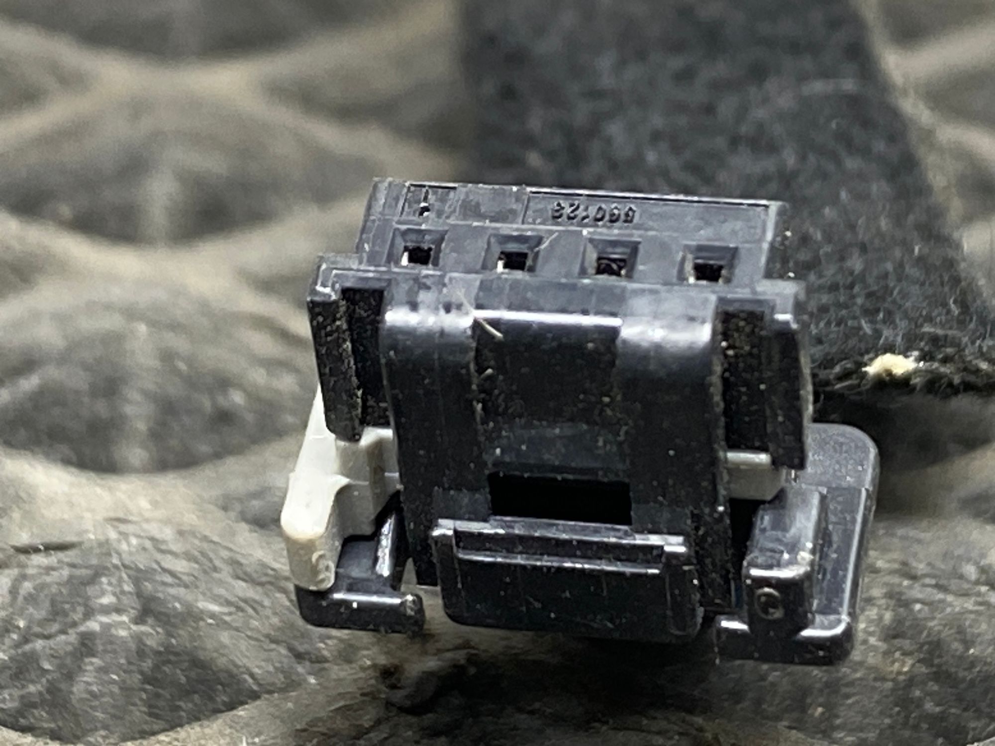 https://ycs.partsauto.market/partsauto-images/thmbs/userImages/c8f07ba63eb5b2f0f6006ea854bf8f7d/part/d63ef3ef-cb58-4126-a747-98d7e3ec7260_1777634264260.jpg