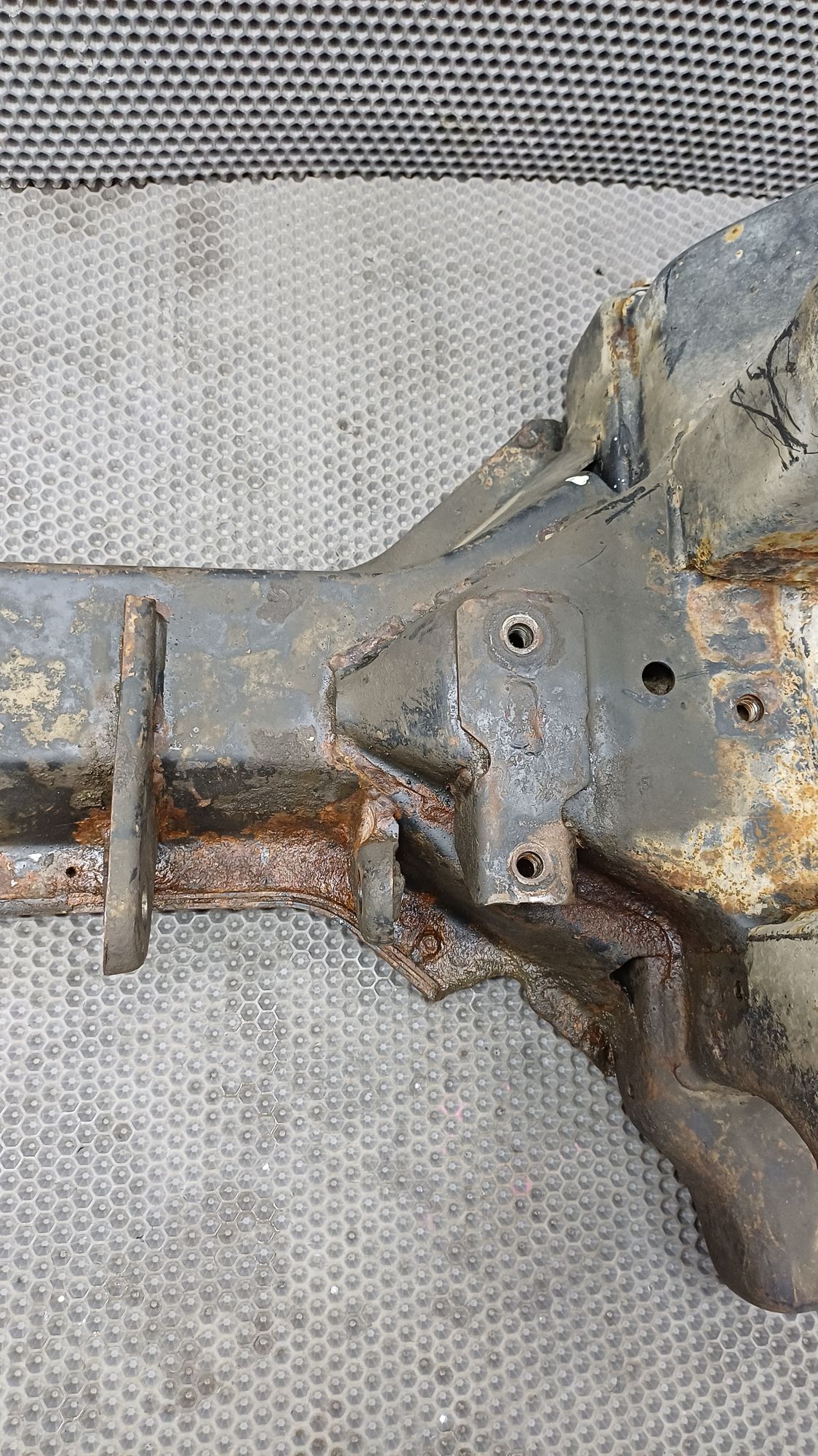 https://ycs.partsauto.market/partsauto-images/thmbs/userImages/c8f07ba63eb5b2f0f6006ea854bf8f7d/part/d674db6a-ed39-4d58-8d94-494c361b634c_1774363842485.jpg