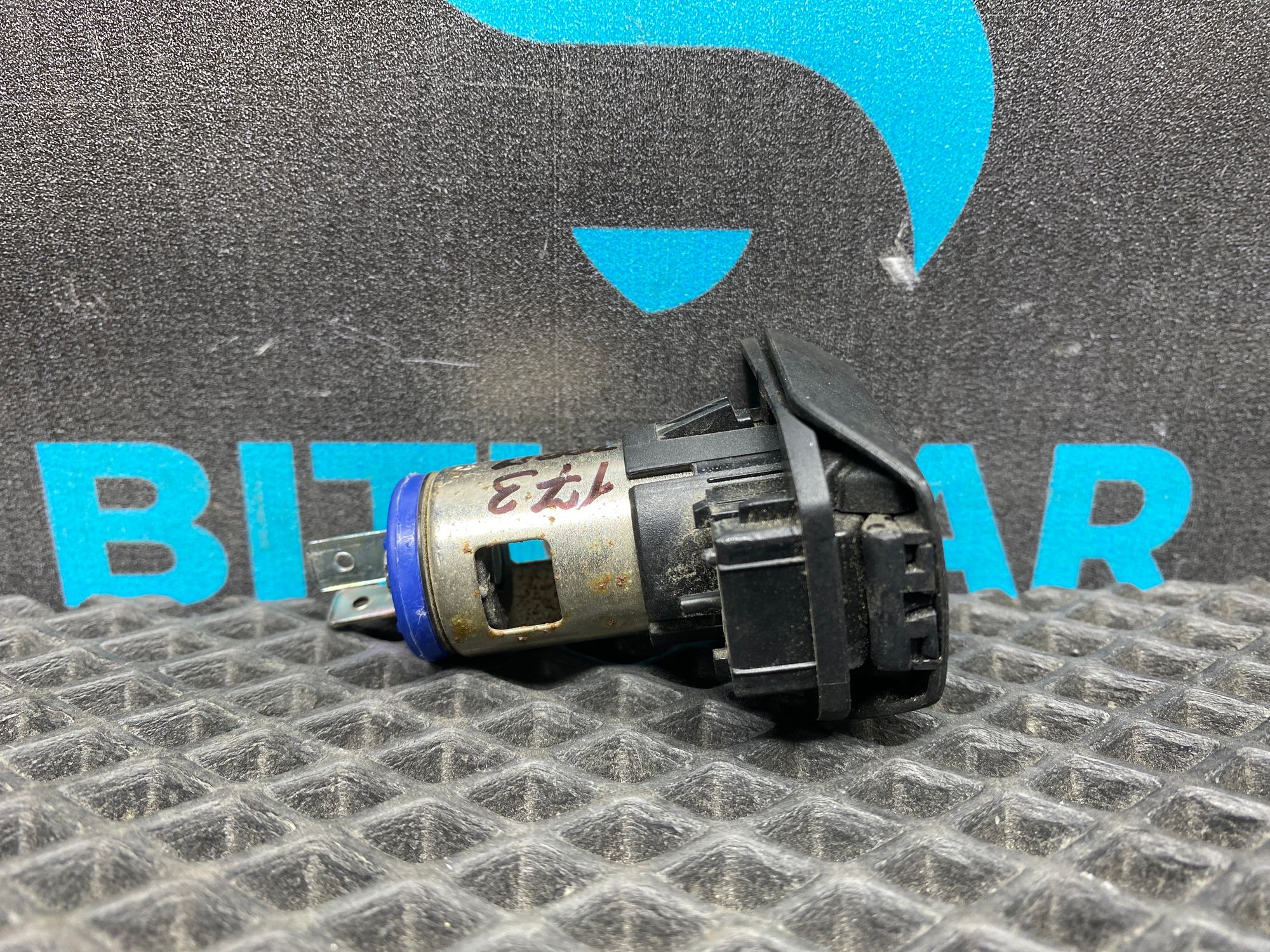 Б/У Розетка 12V прикуривателя Kia Rio 4 (G4FG) 1.6L AT 2021, 890 рублей, Краснодар