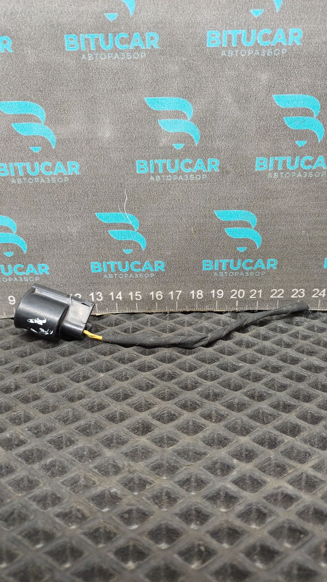 https://ycs.partsauto.market/partsauto-images/thmbs/userImages/c8f07ba63eb5b2f0f6006ea854bf8f7d/part/d6b49bc9-49c3-40ef-a783-d667623bc609_1777540102516.jpg