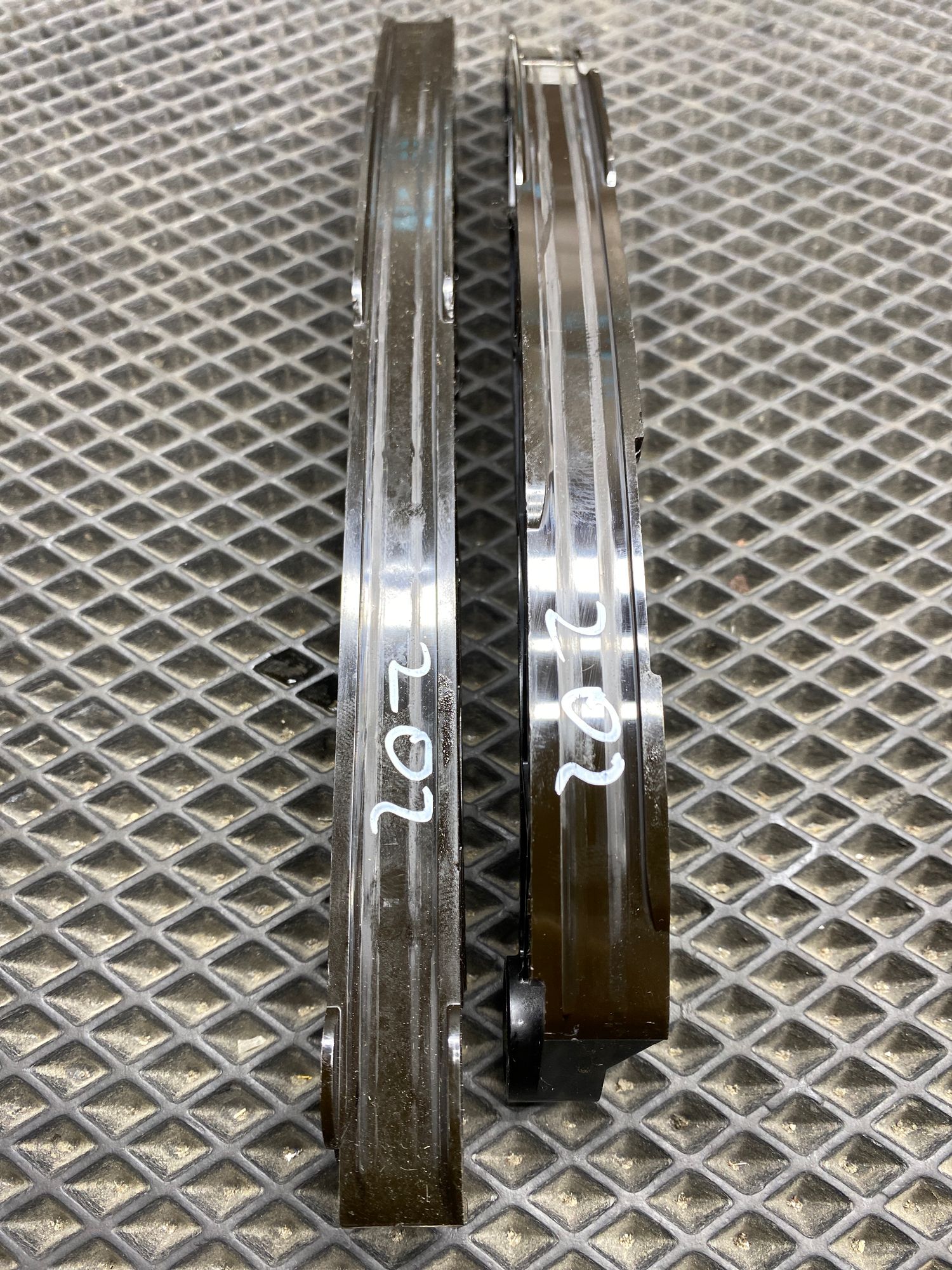 https://ycs.partsauto.market/partsauto-images/thmbs/userImages/c8f07ba63eb5b2f0f6006ea854bf8f7d/part/d71a5d3e-6c8e-4536-8ba1-dc9709769b6f_1777270407666.jpg