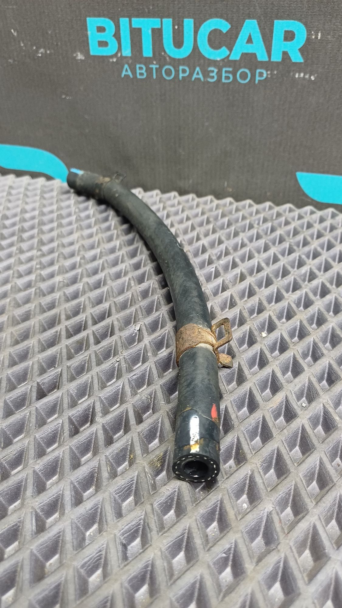 https://ycs.partsauto.market/partsauto-images/thmbs/userImages/c8f07ba63eb5b2f0f6006ea854bf8f7d/part/d71d9535-b90a-4d77-bd2c-8a275c1c0a3a_1774597342467.jpg