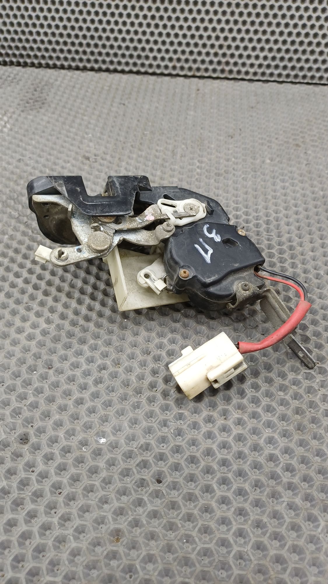 Б/У Замок двери правой задней Toyota CARINA E 6 дорест. 1992—1996 1994 Зеленый, 990 рублей, Краснодар