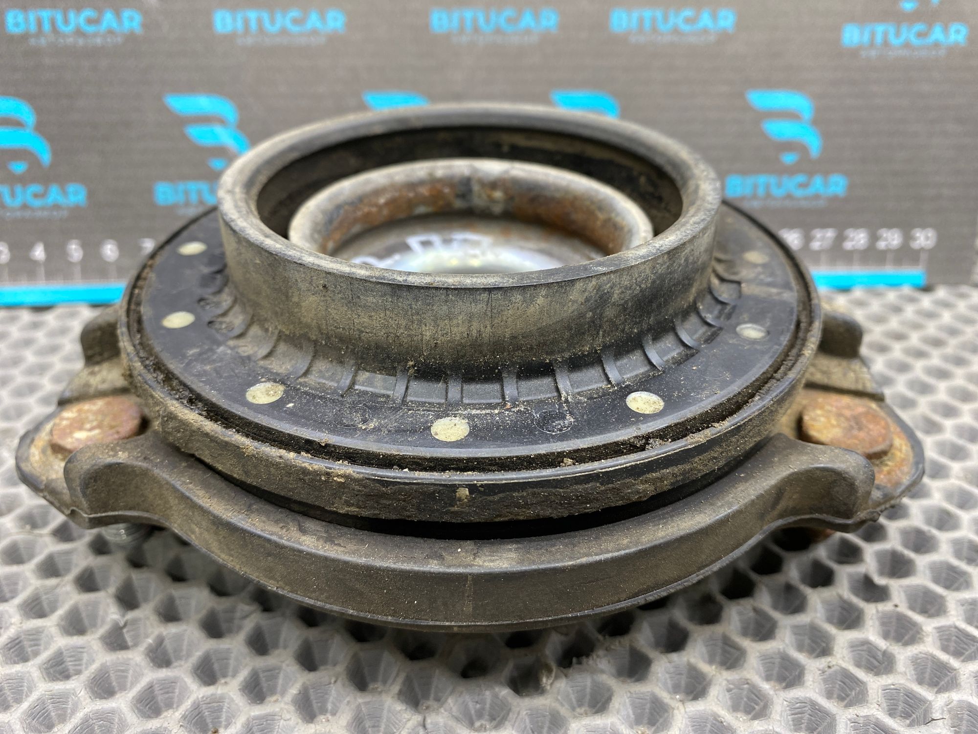 https://ycs.partsauto.market/partsauto-images/thmbs/userImages/c8f07ba63eb5b2f0f6006ea854bf8f7d/part/d7ae392b-9c23-4e25-bc51-06caa7c5ec39_1777818836699.jpg