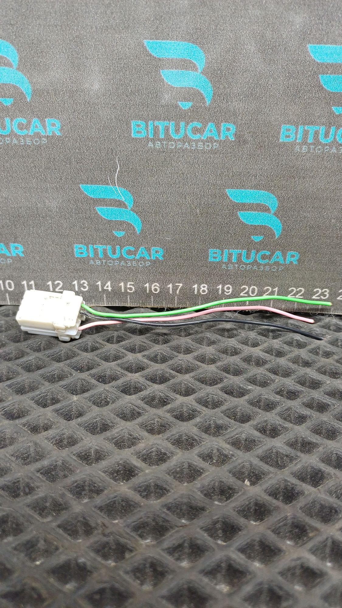 https://ycs.partsauto.market/partsauto-images/thmbs/userImages/c8f07ba63eb5b2f0f6006ea854bf8f7d/part/d7c90b4d-4913-453d-a9e9-96fc473f947f_1777540931398.jpg