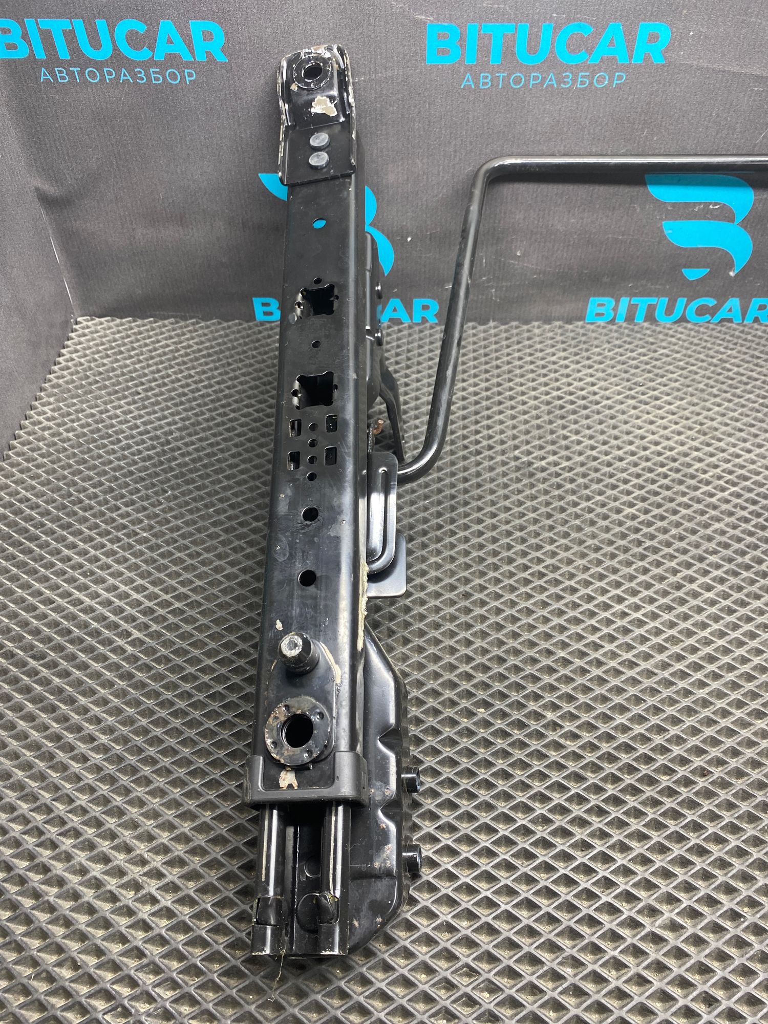 https://ycs.partsauto.market/partsauto-images/thmbs/userImages/c8f07ba63eb5b2f0f6006ea854bf8f7d/part/d8621a62-c75d-4599-9458-216c1d174ead_1777037117489.jpg