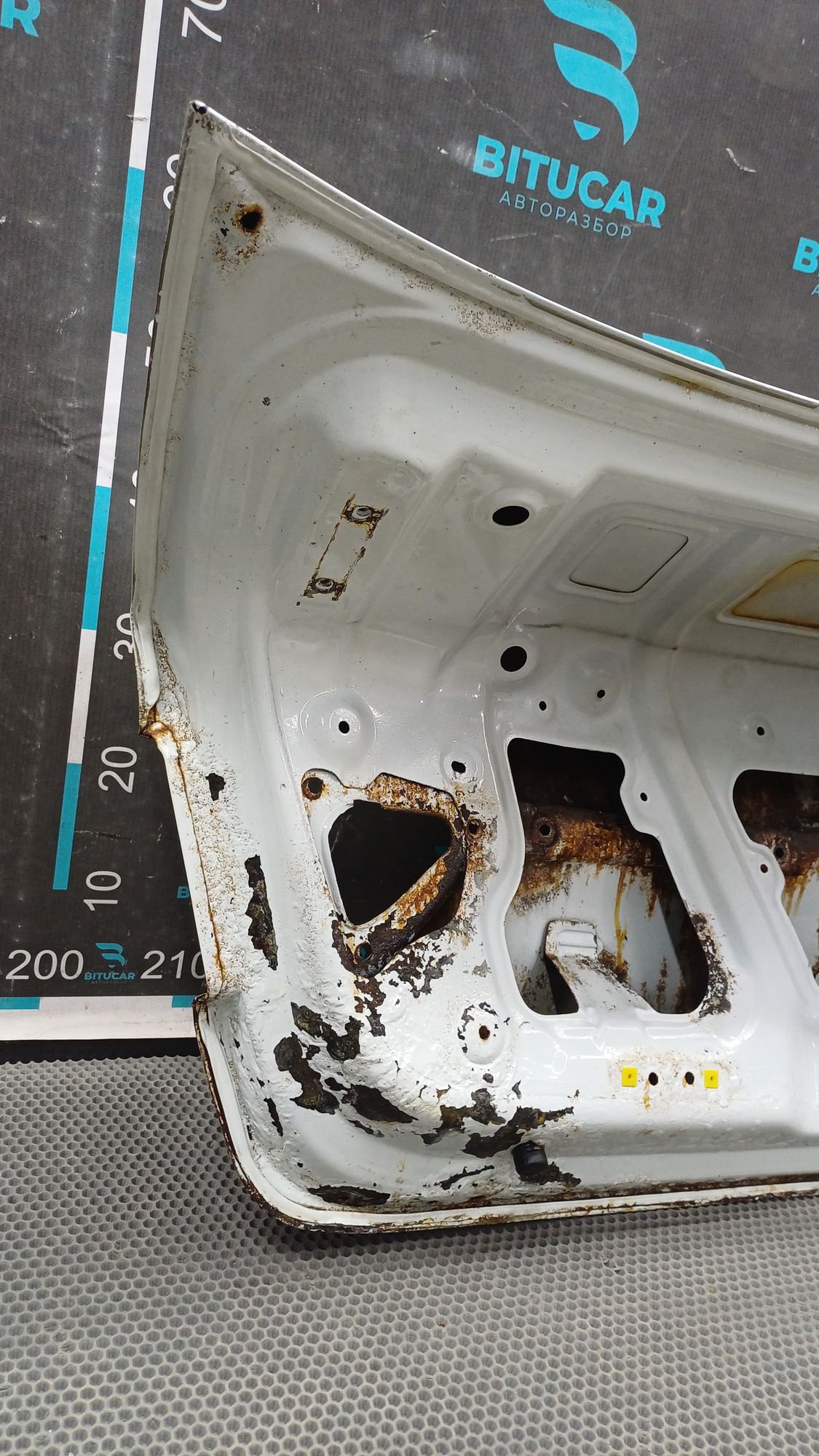 https://ycs.partsauto.market/partsauto-images/thmbs/userImages/c8f07ba63eb5b2f0f6006ea854bf8f7d/part/d8a57a13-9d8a-4b01-97cd-30a3fa502f95_1776840999600.jpg