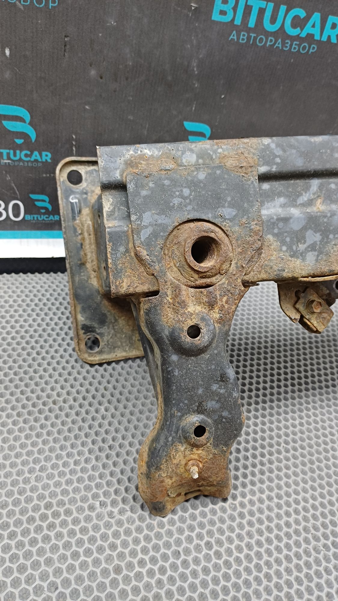 https://ycs.partsauto.market/partsauto-images/thmbs/userImages/c8f07ba63eb5b2f0f6006ea854bf8f7d/part/d8d31c8a-646f-4df0-b1d0-836361e9dc82_1774945690985.jpg