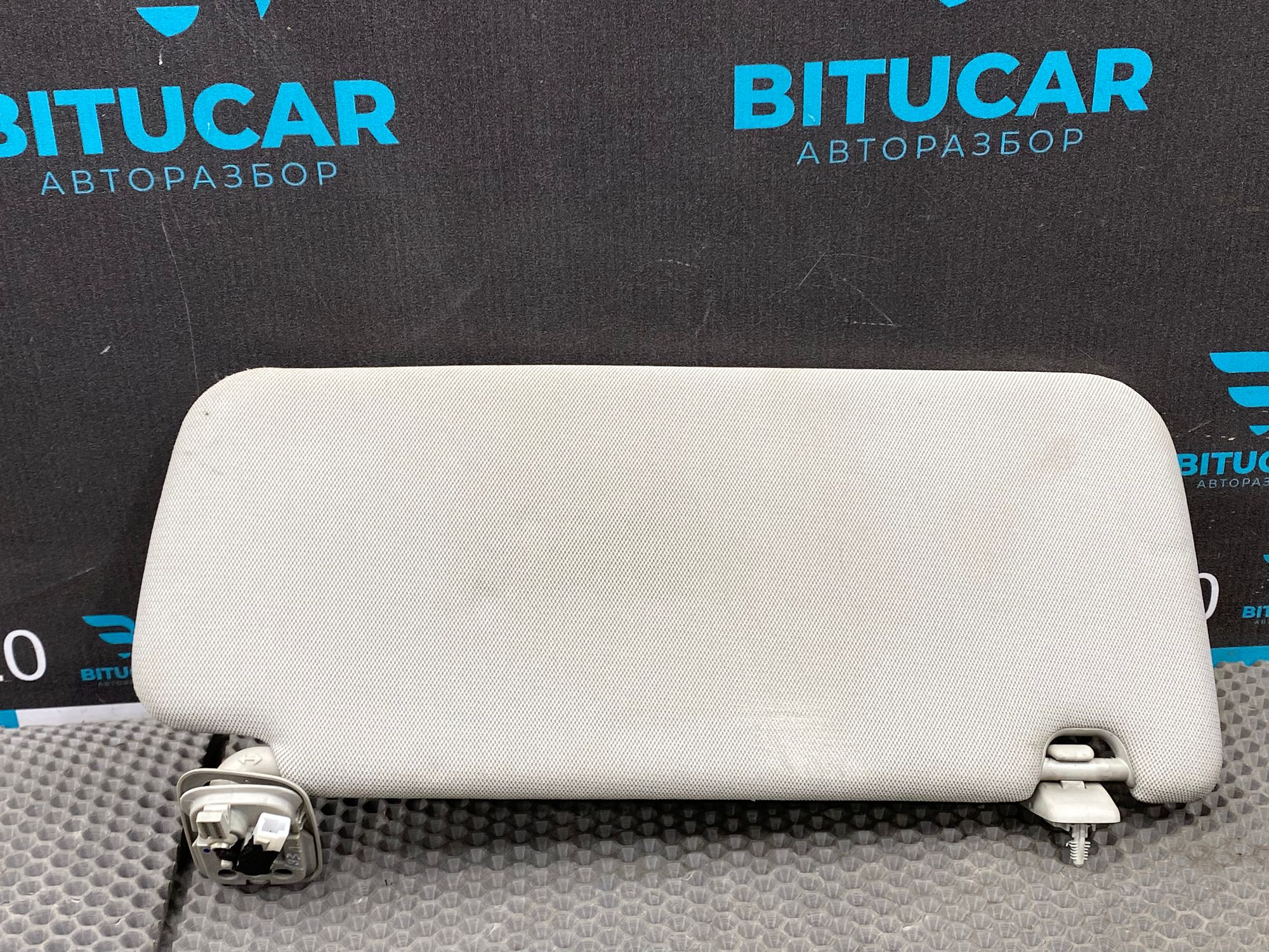 https://ycs.partsauto.market/partsauto-images/thmbs/userImages/c8f07ba63eb5b2f0f6006ea854bf8f7d/part/d8ec7c8b-029c-4fa0-b05d-25bf6ace7a91_1769076266585.jpg