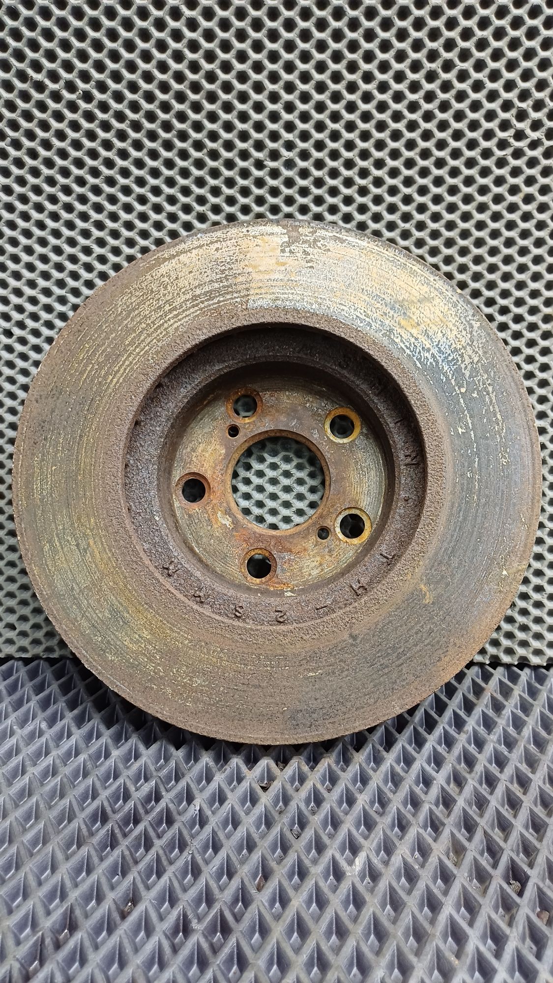 Б/У Диск тормозной передний Toyota CARINA E 6 дорест. 1992—1996 1994 Зеленый, 1390 рублей, Краснодар