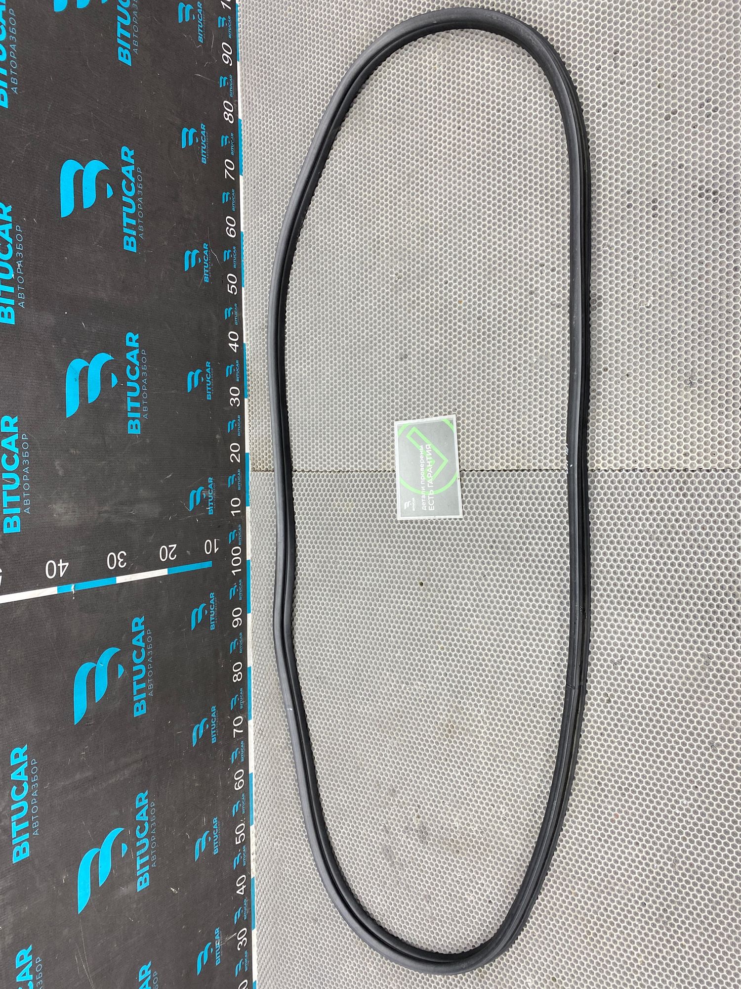 Уплотнитель дверного проема передний правый Kia Ceed 2 JD (G4FG) 1.6L MT 2015 Хэтчбек, 1490 рублей, Краснодар