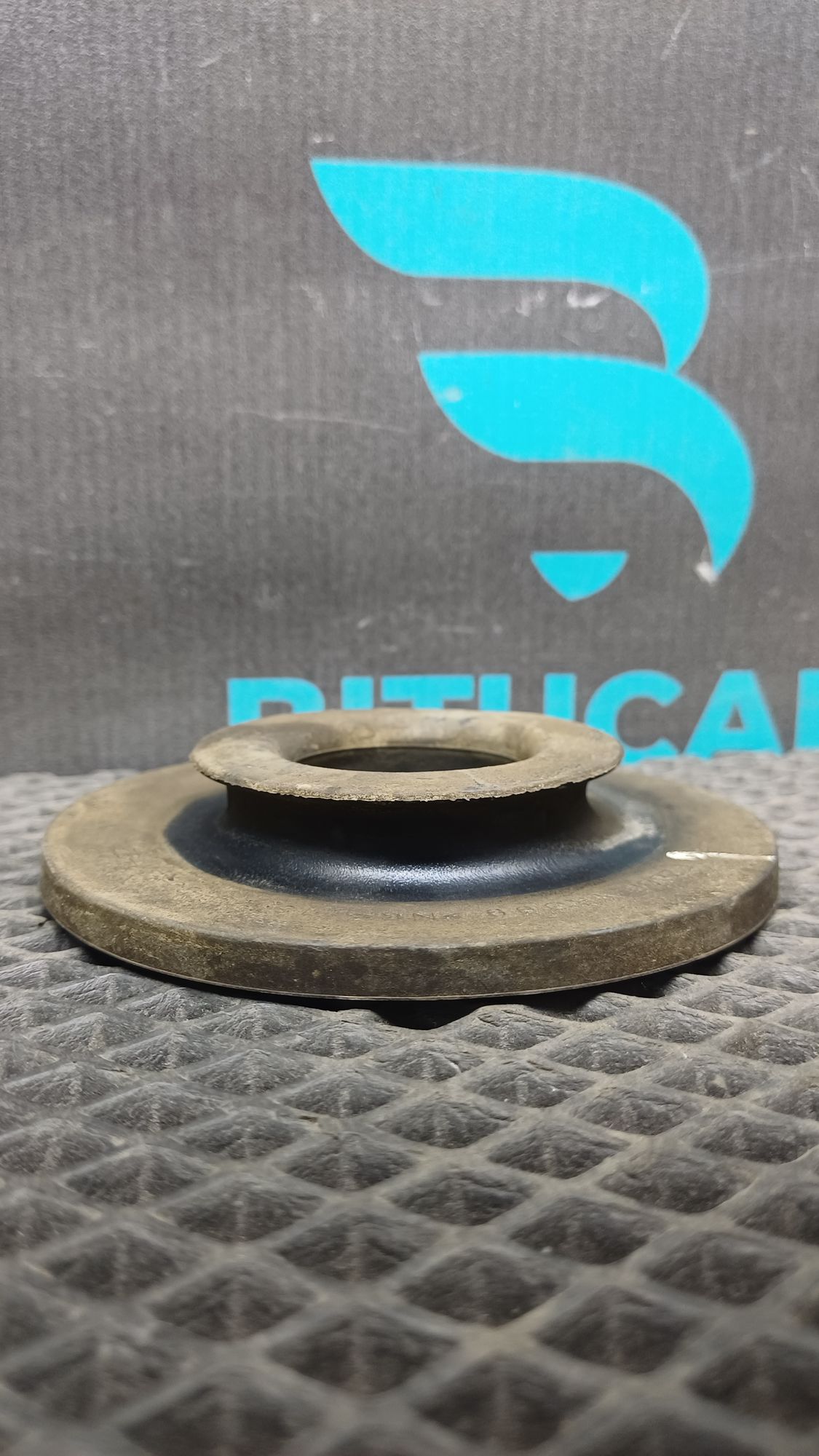 https://ycs.partsauto.market/partsauto-images/thmbs/userImages/c8f07ba63eb5b2f0f6006ea854bf8f7d/part/d99c64eb-aa3d-4375-a261-bd27b783dabf_1777100293697.jpg