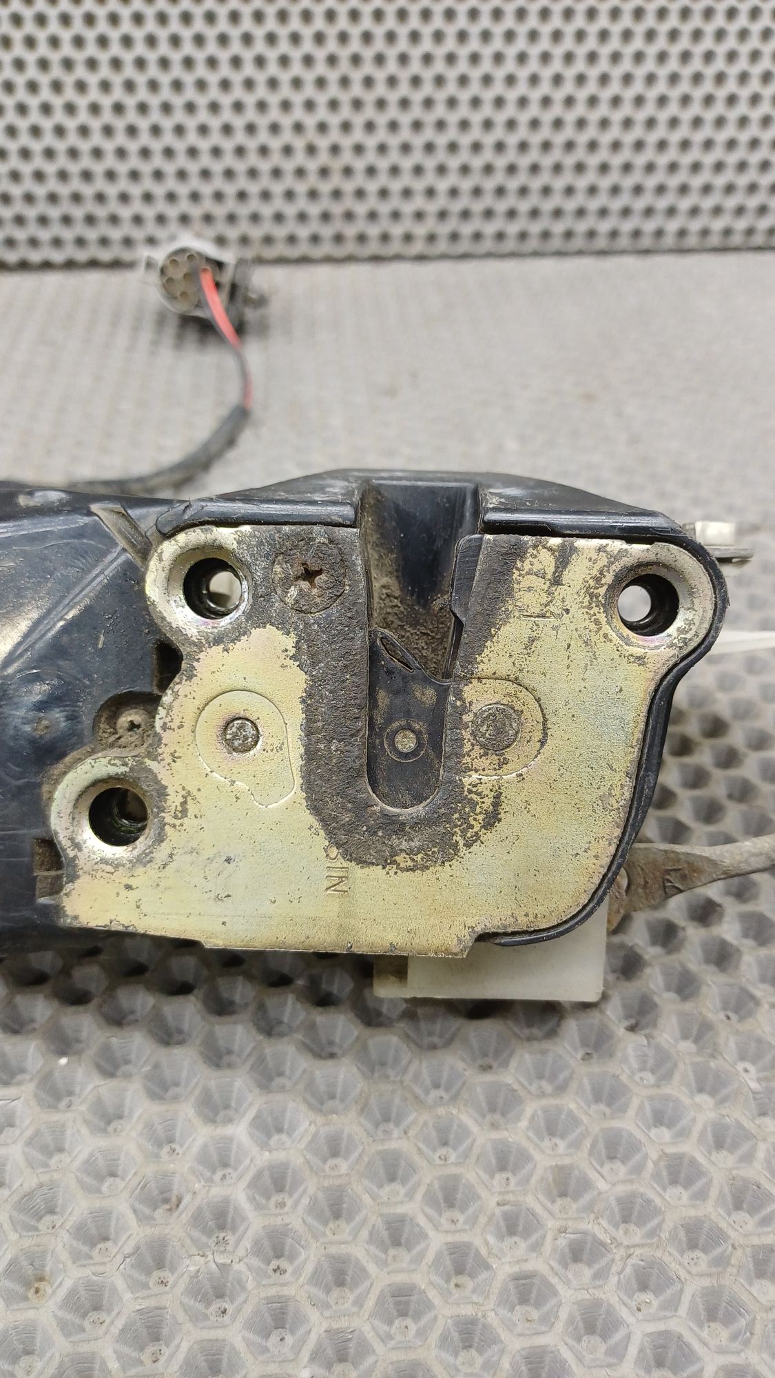 Б/У Замок двери правой передней Toyota CARINA E 6 дорест. 1992—1996 1994 Зеленый, 990 рублей, Краснодар