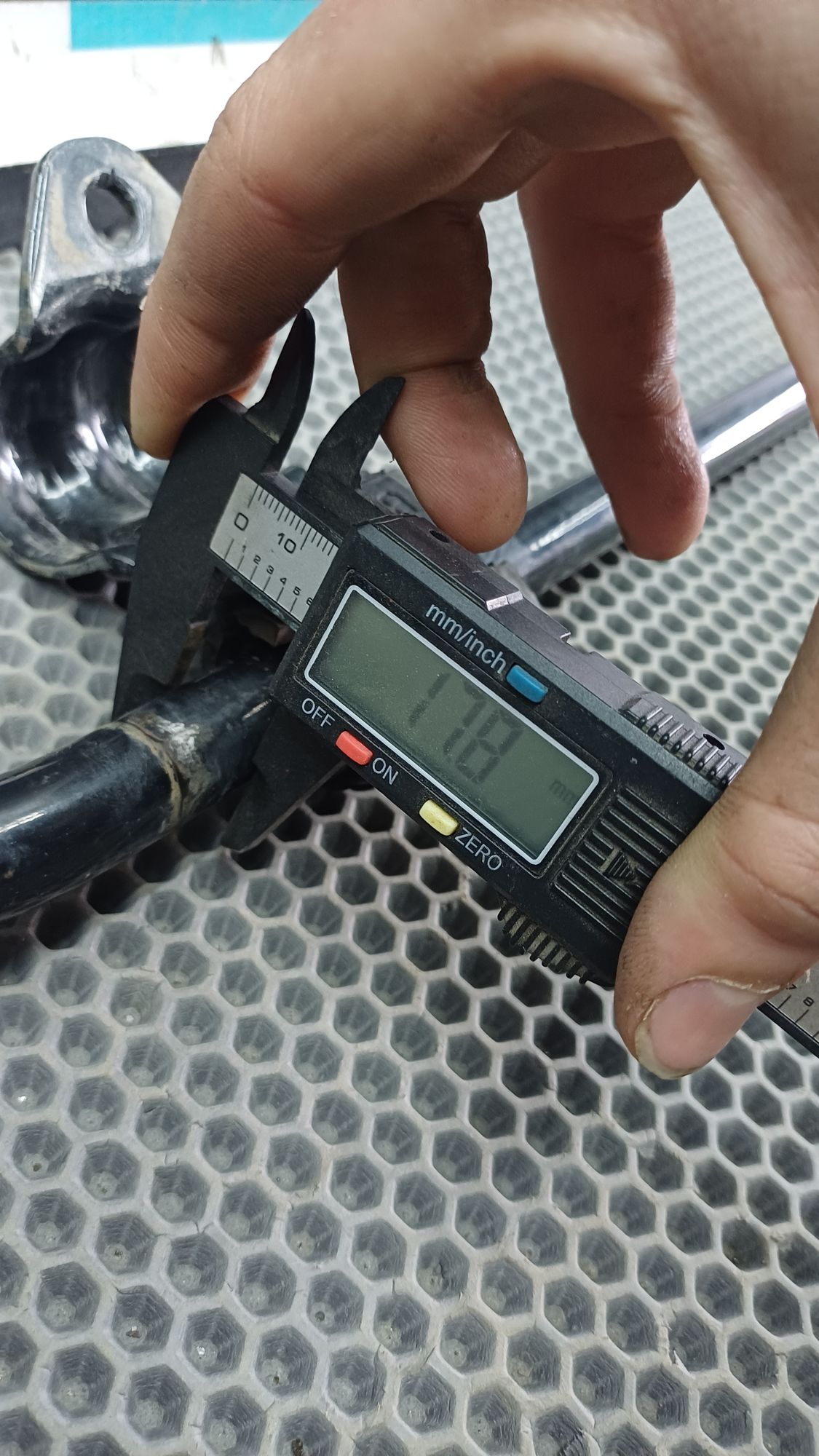 https://ycs.partsauto.market/partsauto-images/thmbs/userImages/c8f07ba63eb5b2f0f6006ea854bf8f7d/part/da44f8b1-1674-4264-8399-c2706bbd9969_1777463232163.jpg