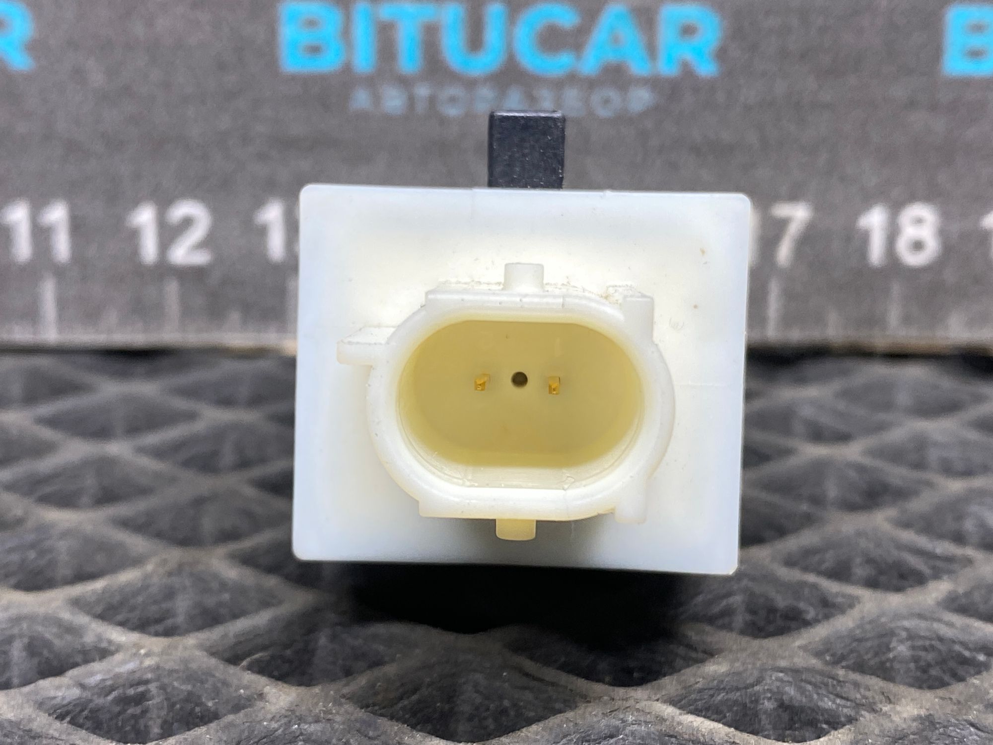 https://ycs.partsauto.market/partsauto-images/thmbs/userImages/c8f07ba63eb5b2f0f6006ea854bf8f7d/part/da4712e8-3999-40ec-bda8-af659f826b90_1777468879263.jpg