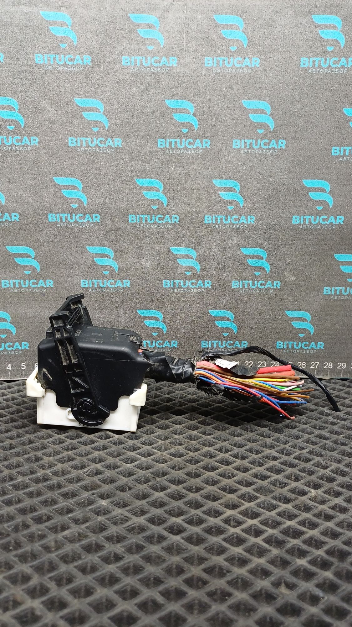 https://ycs.partsauto.market/partsauto-images/thmbs/userImages/c8f07ba63eb5b2f0f6006ea854bf8f7d/part/dac9d974-73e1-4b88-a4f3-ec477220ef15_1777529874741.jpg