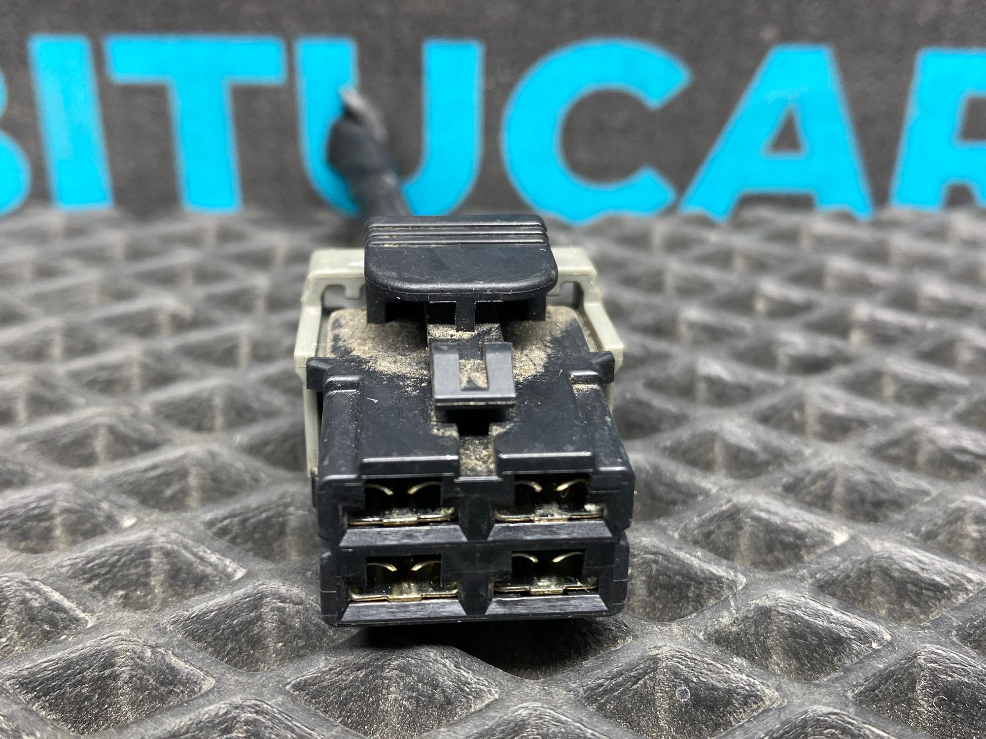 Б/У Фишка резистора отопителя  Kia Rio 4 (G4FG) 1.6L AT 2021, 499 рублей, Краснодар