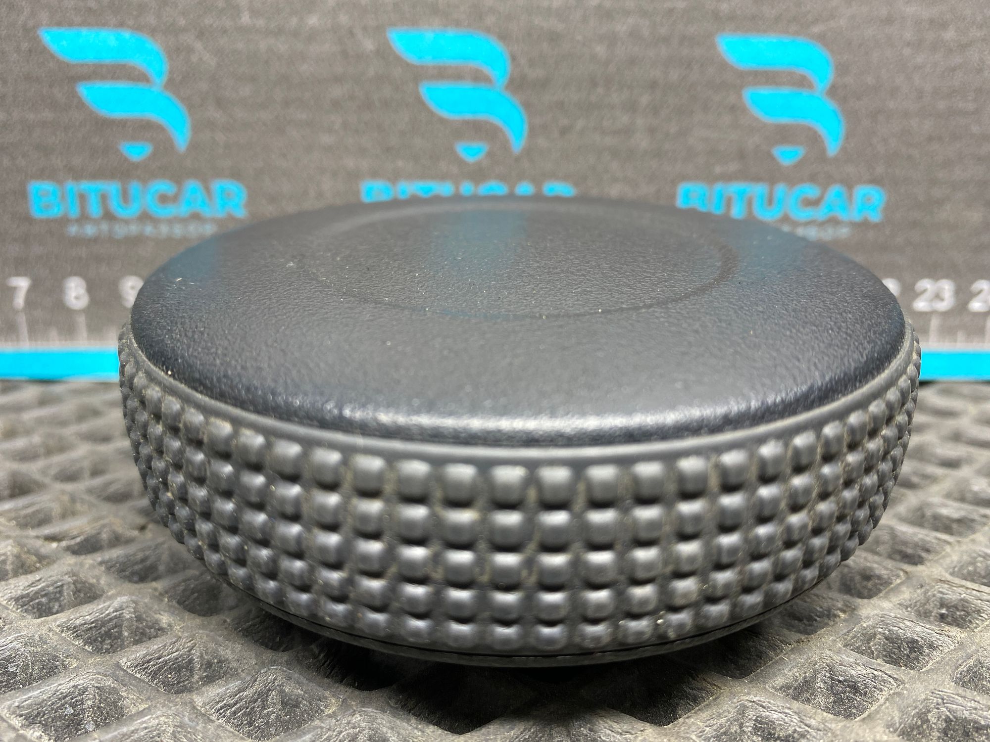 https://ycs.partsauto.market/partsauto-images/thmbs/userImages/c8f07ba63eb5b2f0f6006ea854bf8f7d/part/dc421979-b84b-4b11-ac15-5fcacdc55631_1777619595734.jpg