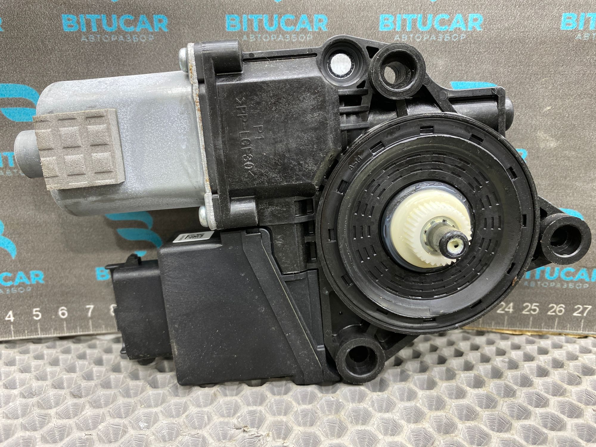https://ycs.partsauto.market/partsauto-images/thmbs/userImages/c8f07ba63eb5b2f0f6006ea854bf8f7d/part/dda55429-7dda-476b-9262-b98f070a4d9f_1777646249072.jpg