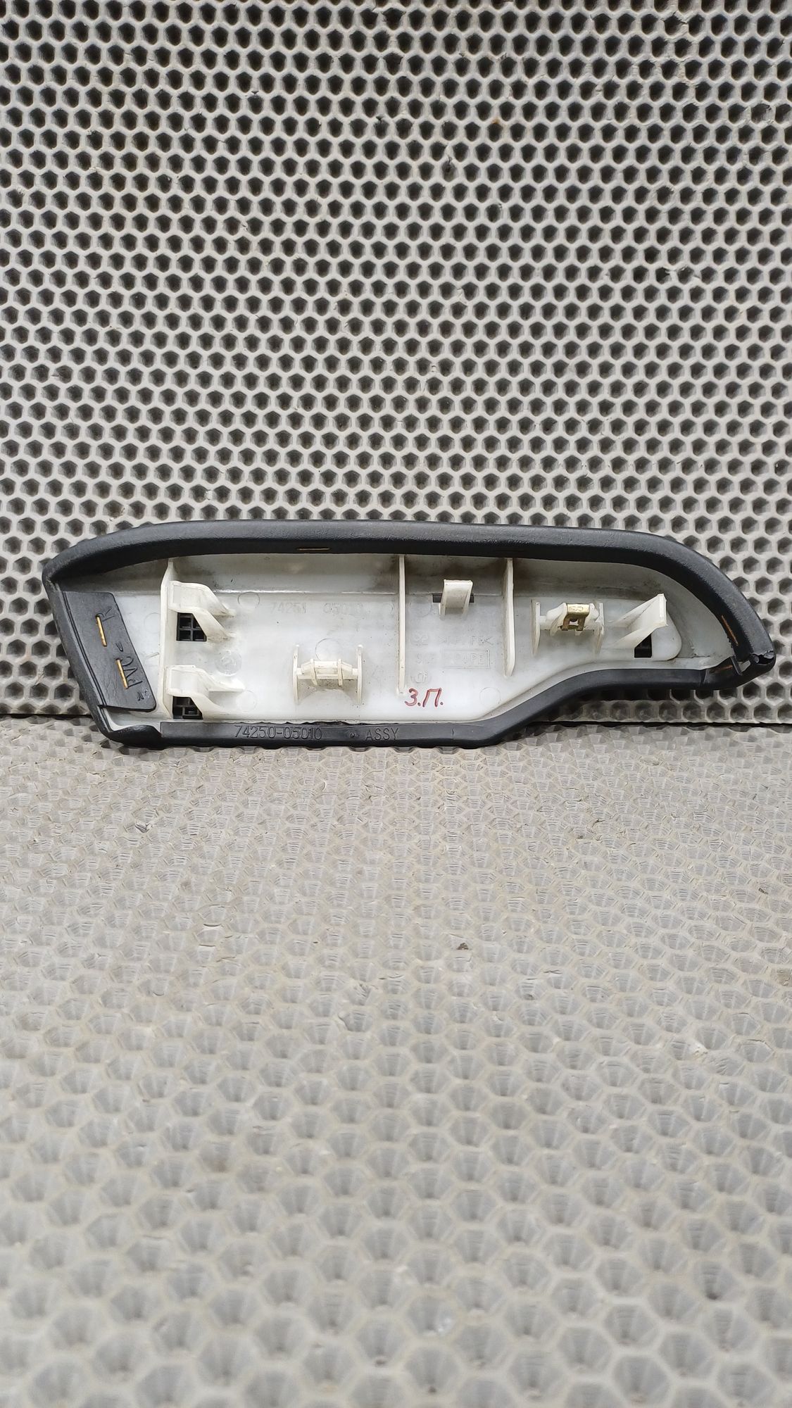 Б/У Накладка на внутреннюю ручку двери правая Toyota CARINA E 6 дорест. 1992—1996 1994 Зеленый, 499 рублей, Краснодар