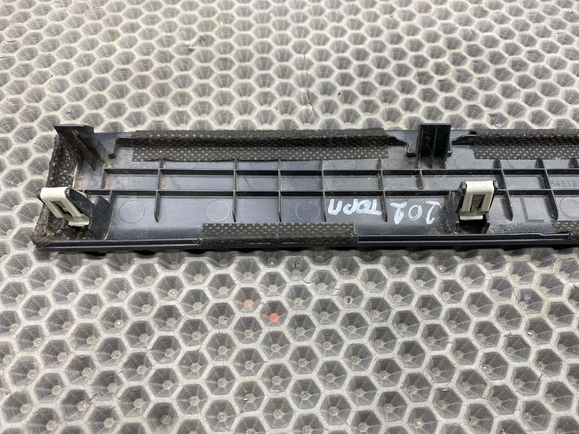 https://ycs.partsauto.market/partsauto-images/thmbs/userImages/c8f07ba63eb5b2f0f6006ea854bf8f7d/part/de331ae7-d8a6-480f-883b-ab68b04f823e_1777799126458.jpg