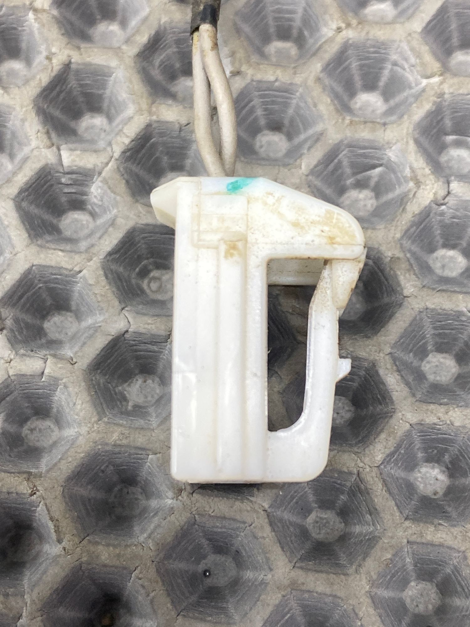 Б/У Фишка датчика отопителя салона Kia Ceed 2 JD (G4FG) 1.6L AT 2013 Хэтчбек, 399 рублей, Краснодар