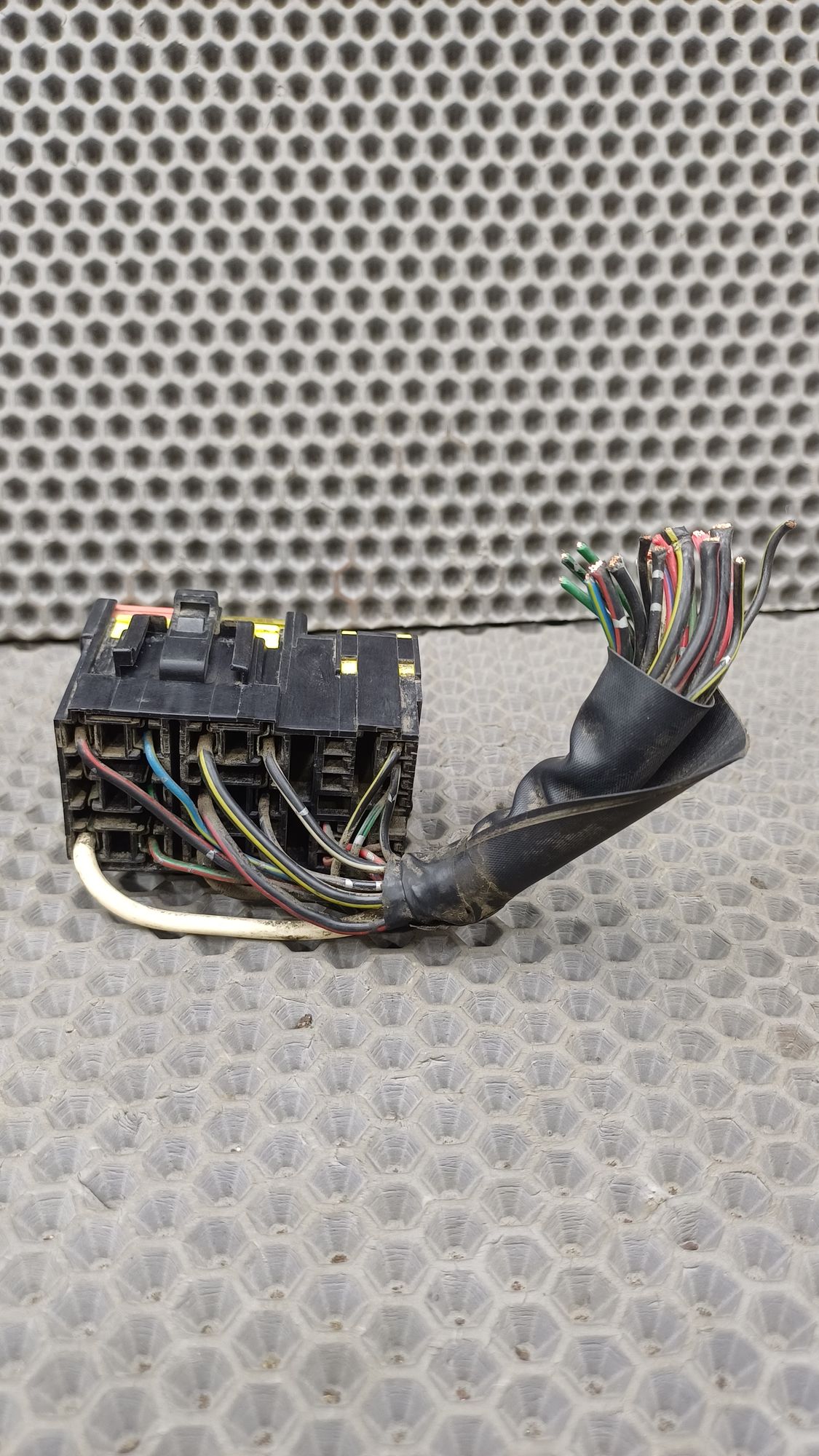 Б/У Блок предохранителей салонный Toyota CARINA E 6 дорест. 1992—1996 1994 Зеленый, 1990 рублей, Краснодар