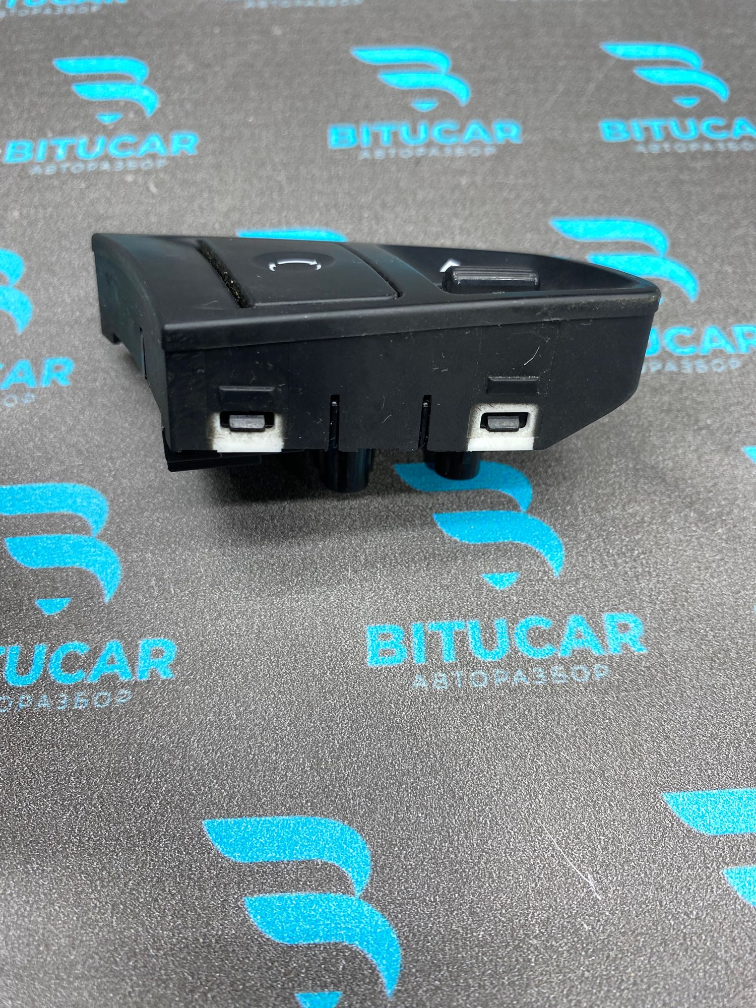 https://ycs.partsauto.market/partsauto-images/thmbs/userImages/c8f07ba63eb5b2f0f6006ea854bf8f7d/part/e18d9cb5-e6cd-49f9-a062-dabf8a20a047_1770809840219.jpg