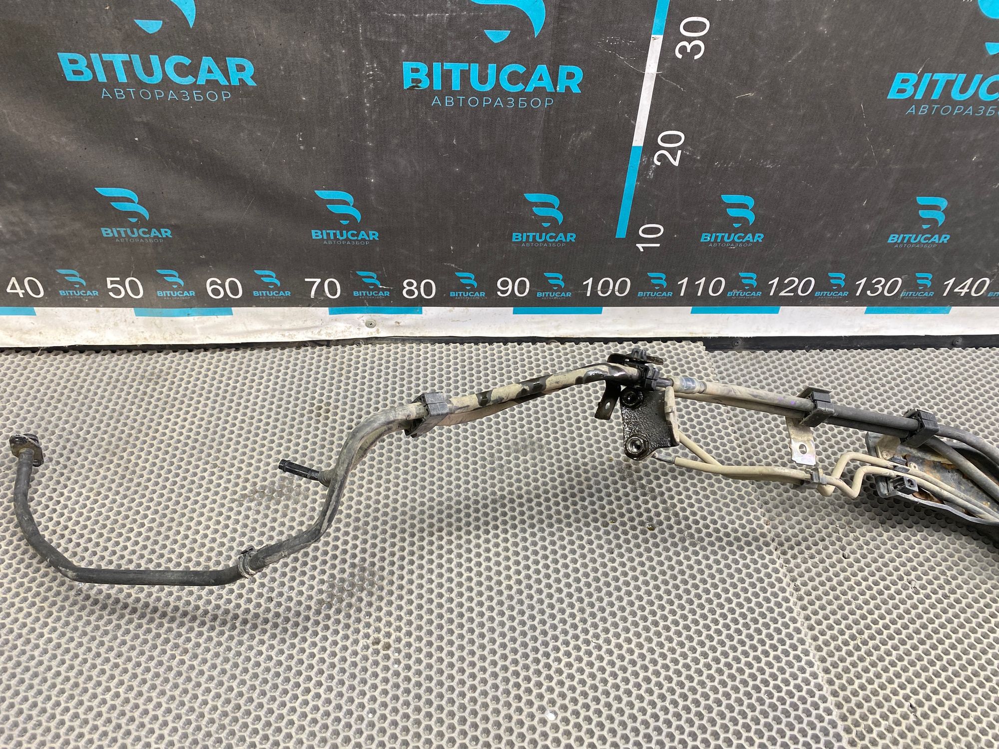 https://ycs.partsauto.market/partsauto-images/thmbs/userImages/c8f07ba63eb5b2f0f6006ea854bf8f7d/part/e1c3bc6e-0a40-4d83-87df-65eb20736924_1777371697526.jpg