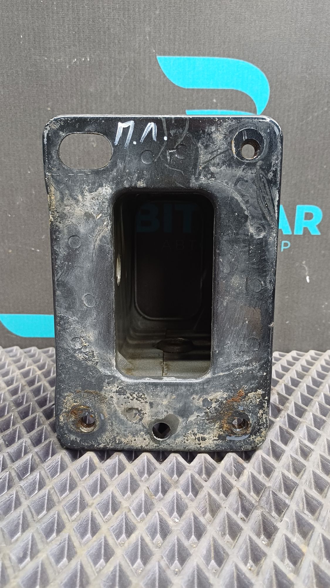 Б/У Кронштейн усилителя переднего бампера левый Kia Ceed 1 ED (G4FC) 1.6L AT 2010 хэтчбек, 1490 рублей, Краснодар