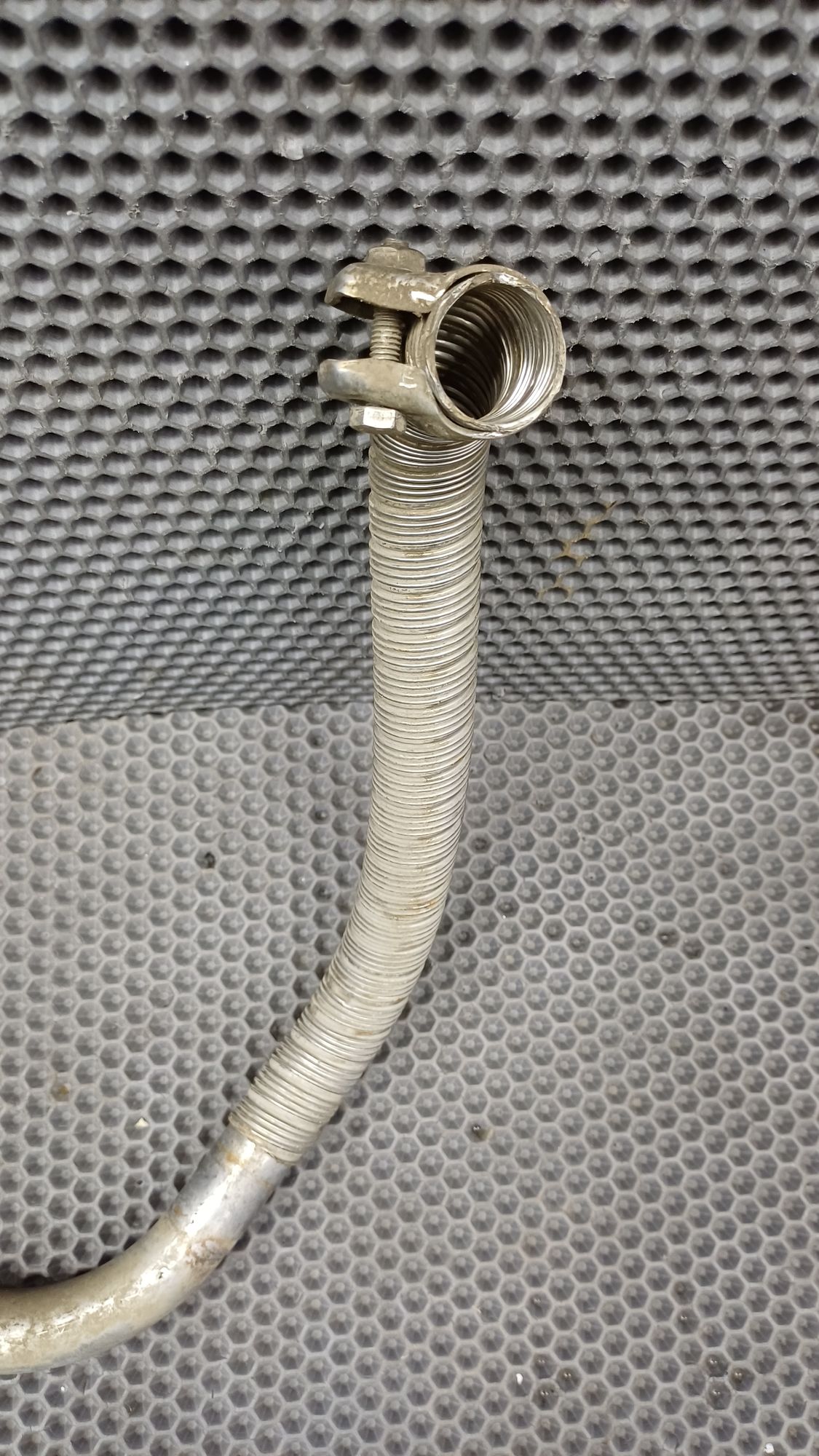 https://ycs.partsauto.market/partsauto-images/thmbs/userImages/c8f07ba63eb5b2f0f6006ea854bf8f7d/part/e267fdc1-360c-4471-92ca-749bf97656a8_1774363488398.jpg