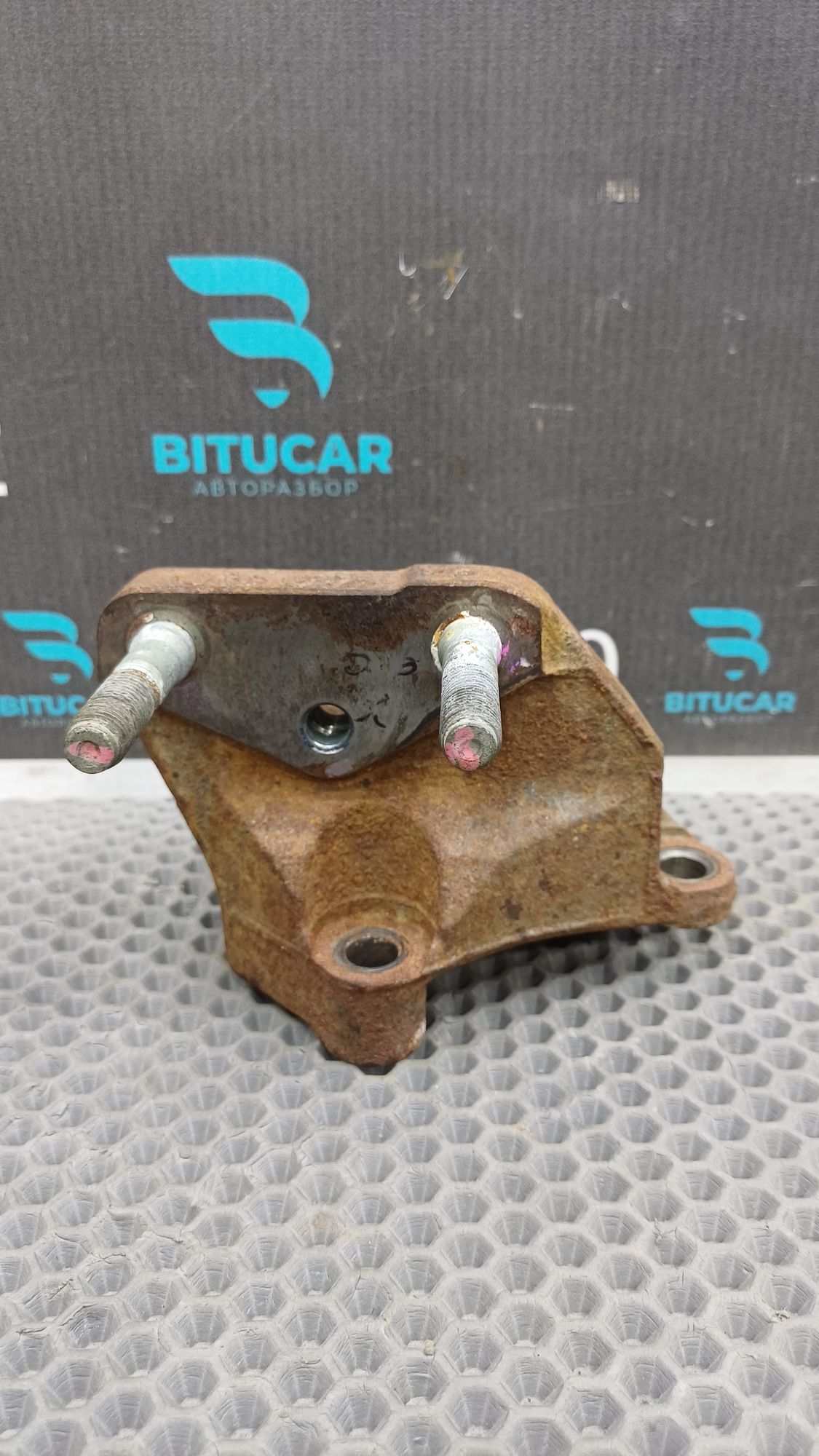 https://ycs.partsauto.market/partsauto-images/thmbs/userImages/c8f07ba63eb5b2f0f6006ea854bf8f7d/part/e2b08d42-6bbf-4e90-92f8-e2871a77a907_1777378832931.jpg