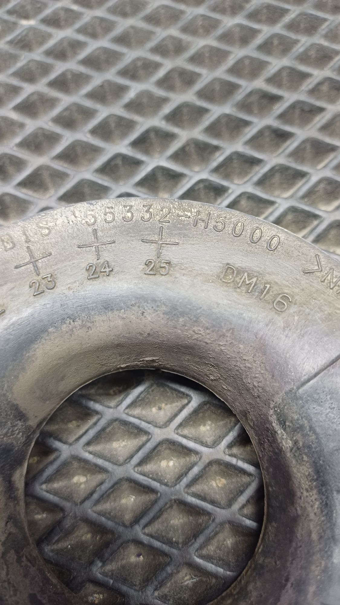 https://ycs.partsauto.market/partsauto-images/thmbs/userImages/c8f07ba63eb5b2f0f6006ea854bf8f7d/part/e2e520fc-98cb-48c6-89f7-7d6dbf41c98a_1777100207475.jpg