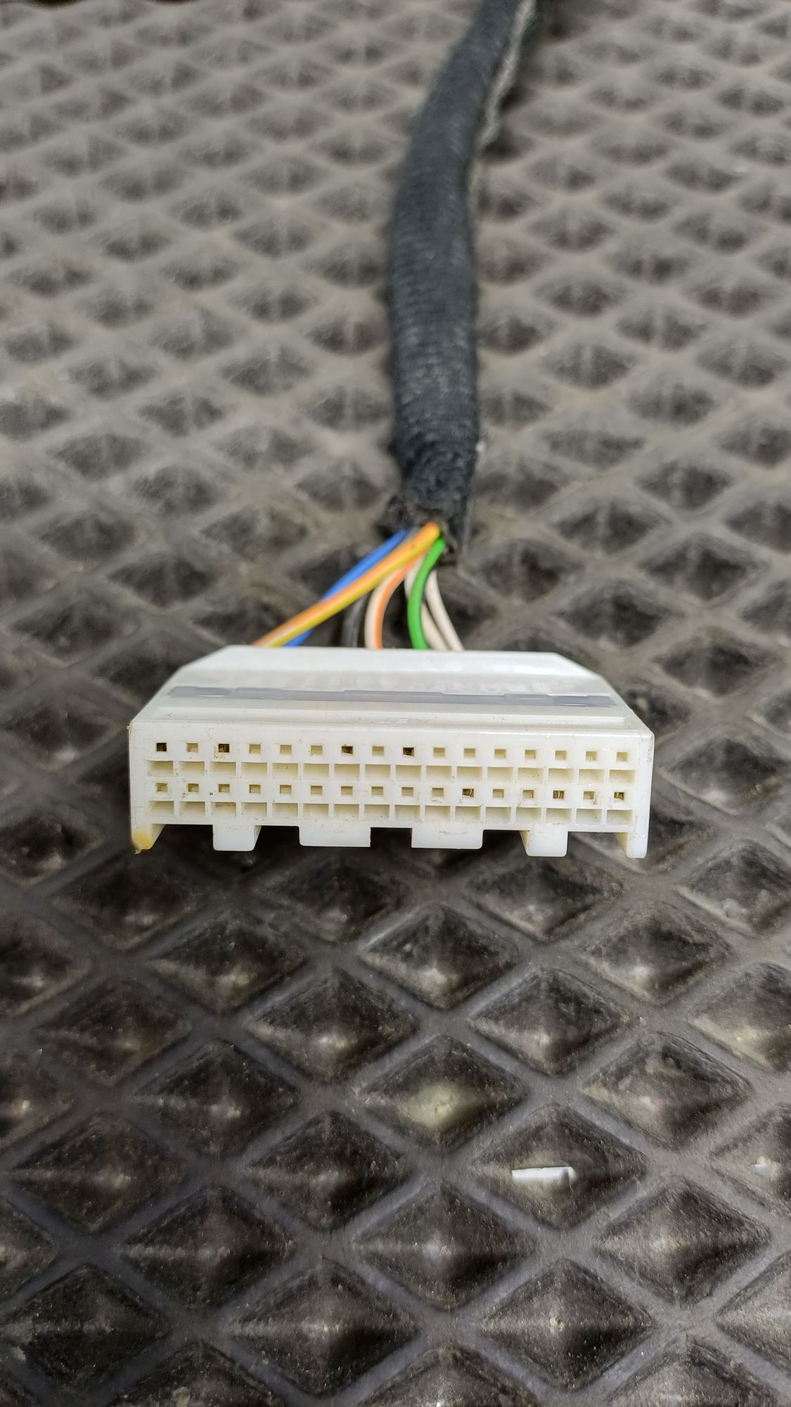 https://ycs.partsauto.market/partsauto-images/thmbs/userImages/c8f07ba63eb5b2f0f6006ea854bf8f7d/part/e30141c4-4a22-4d21-a345-80291e7418d5_1777543632578.jpg