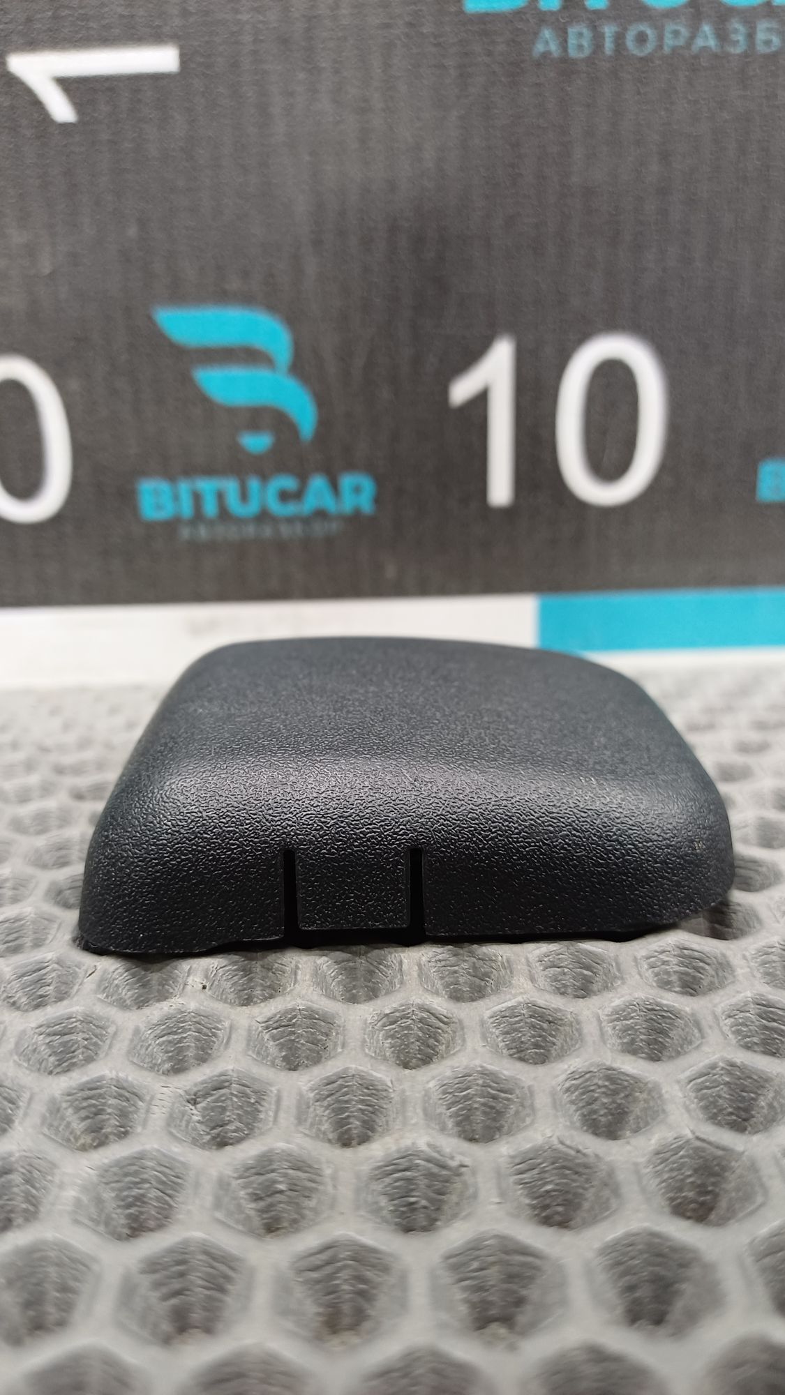 https://ycs.partsauto.market/partsauto-images/thmbs/userImages/c8f07ba63eb5b2f0f6006ea854bf8f7d/part/e3ac3c77-6c3a-4268-9234-9b73dce48cbe_1776180855804.jpg