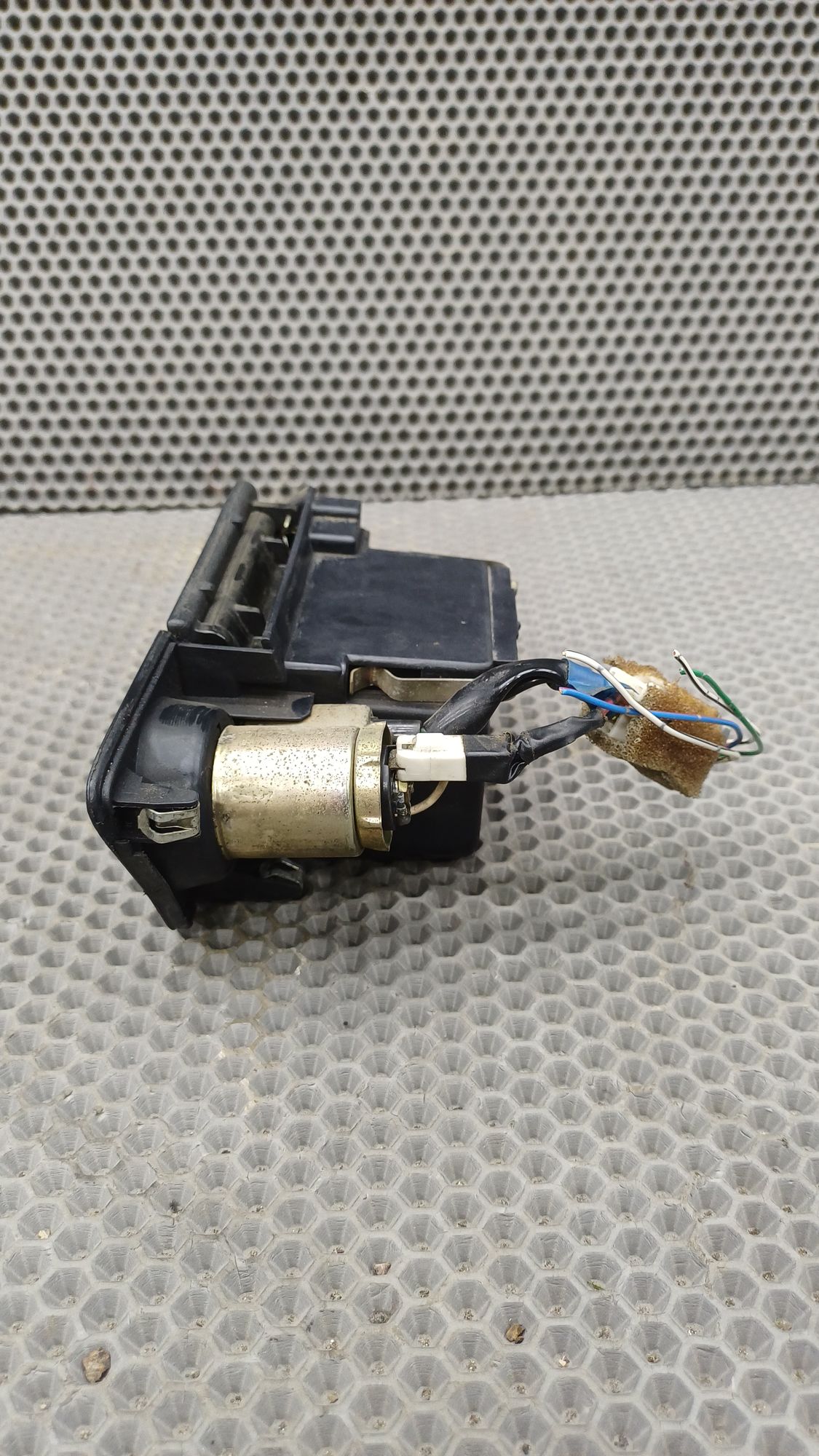 Б/У Пепельница с розеткой 12V Toyota CARINA E 6 дорест. 1992—1996 1994 Зеленый, 790 рублей, Краснодар