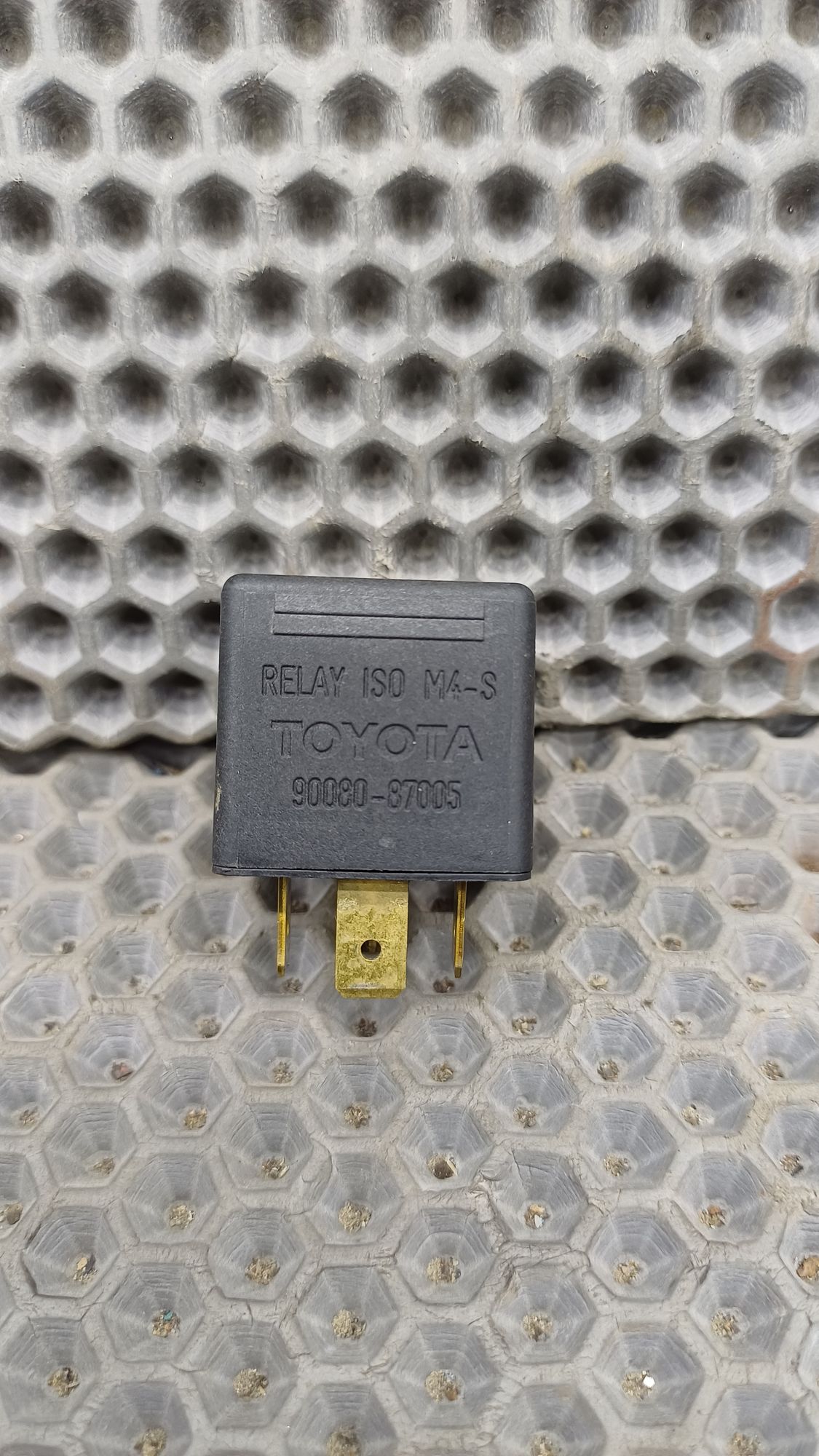 Б/У Реле универсальное 4 контакта Toyota CARINA E 6 дорест. 1992—1996 1994 Зеленый, 499 рублей, Краснодар