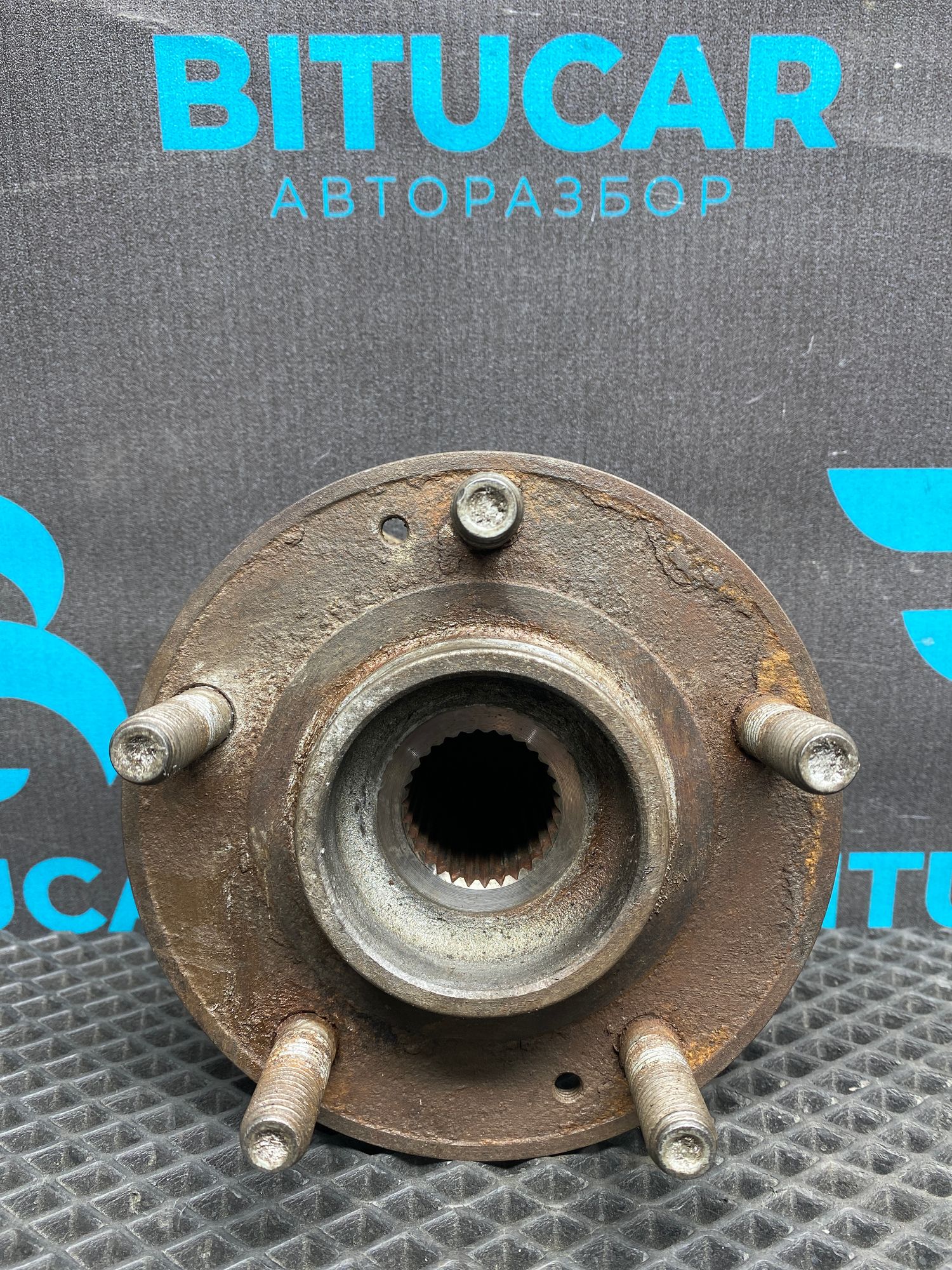 Б/У Ступица передняя левая Kia Optima 4 JF (G4ND) 2.0L AT 2018 Седан, 4490 рублей, Краснодар